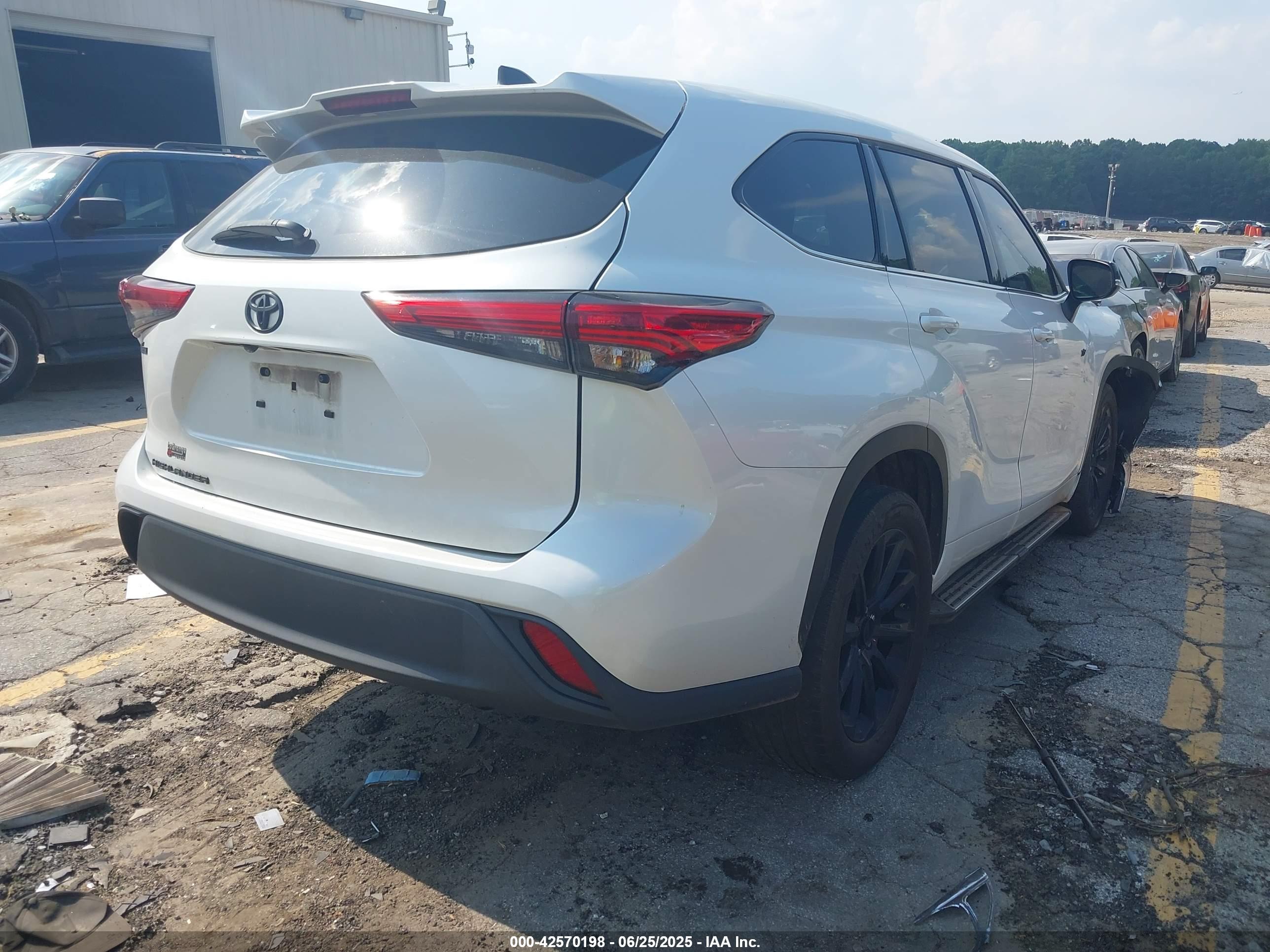 TOYOTA HIGHLANDER image 4