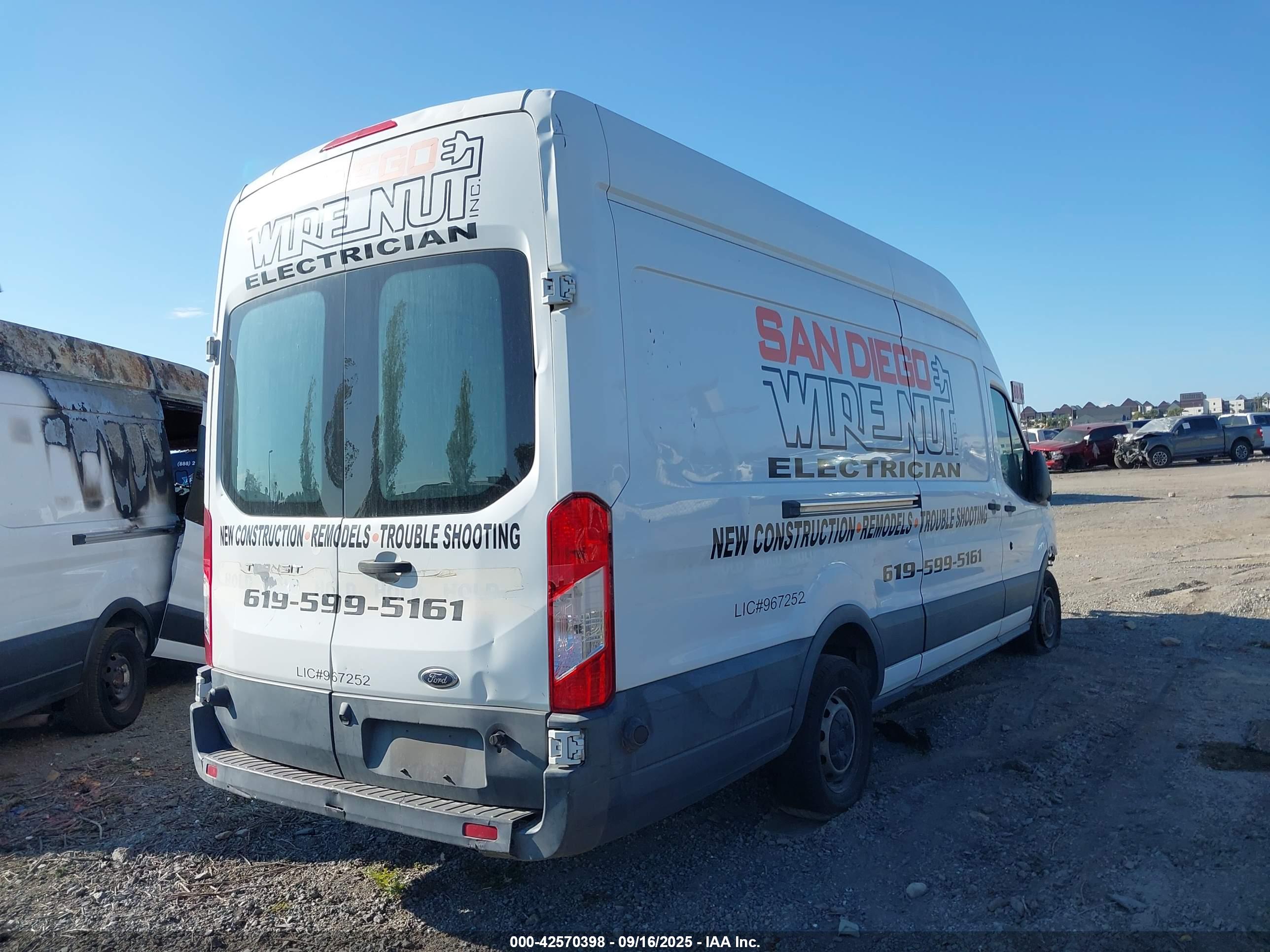 FORD TRANSIT-250 image 4