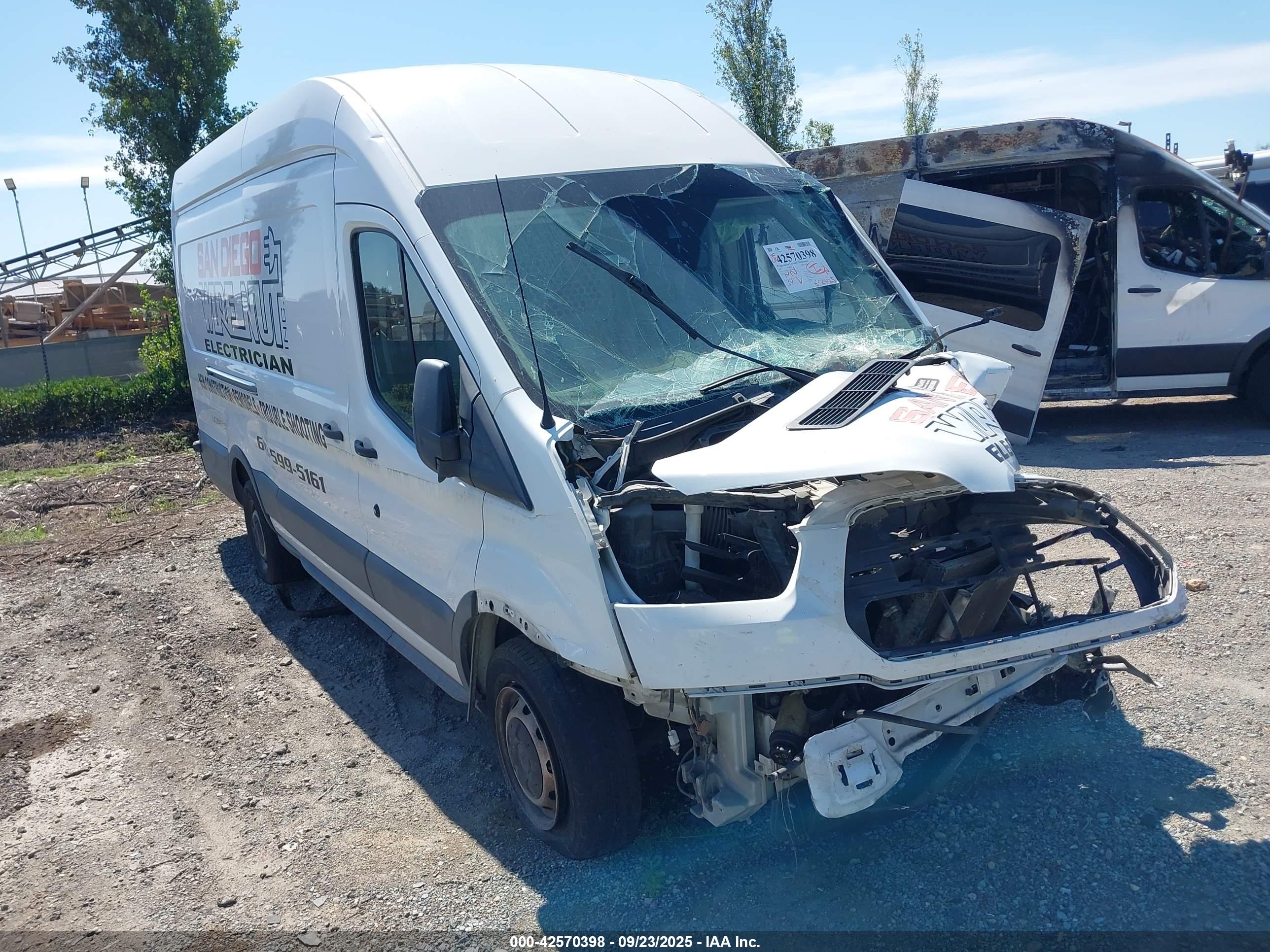 FORD TRANSIT-250 image 6