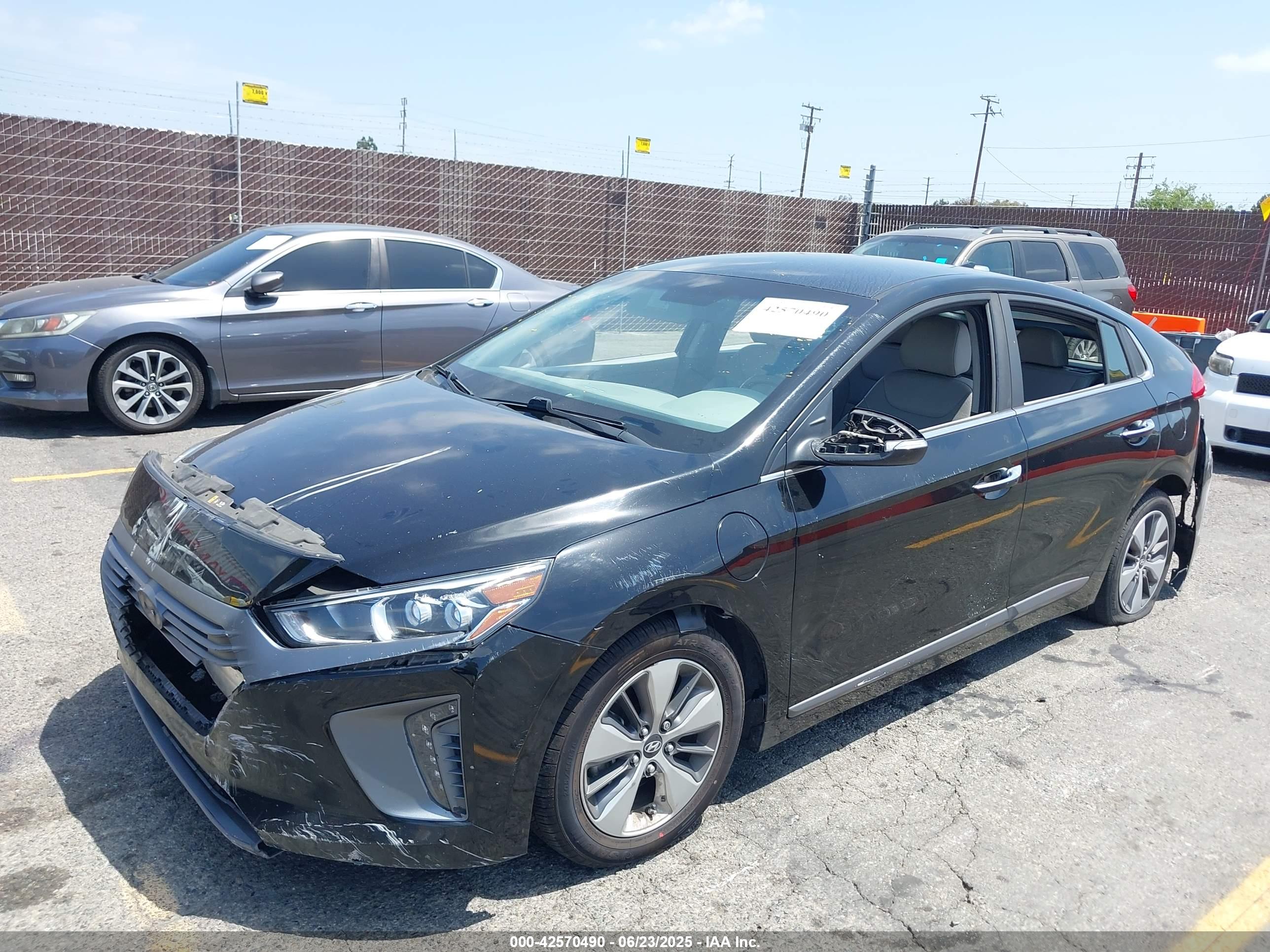 HYUNDAI IONIQ image 2