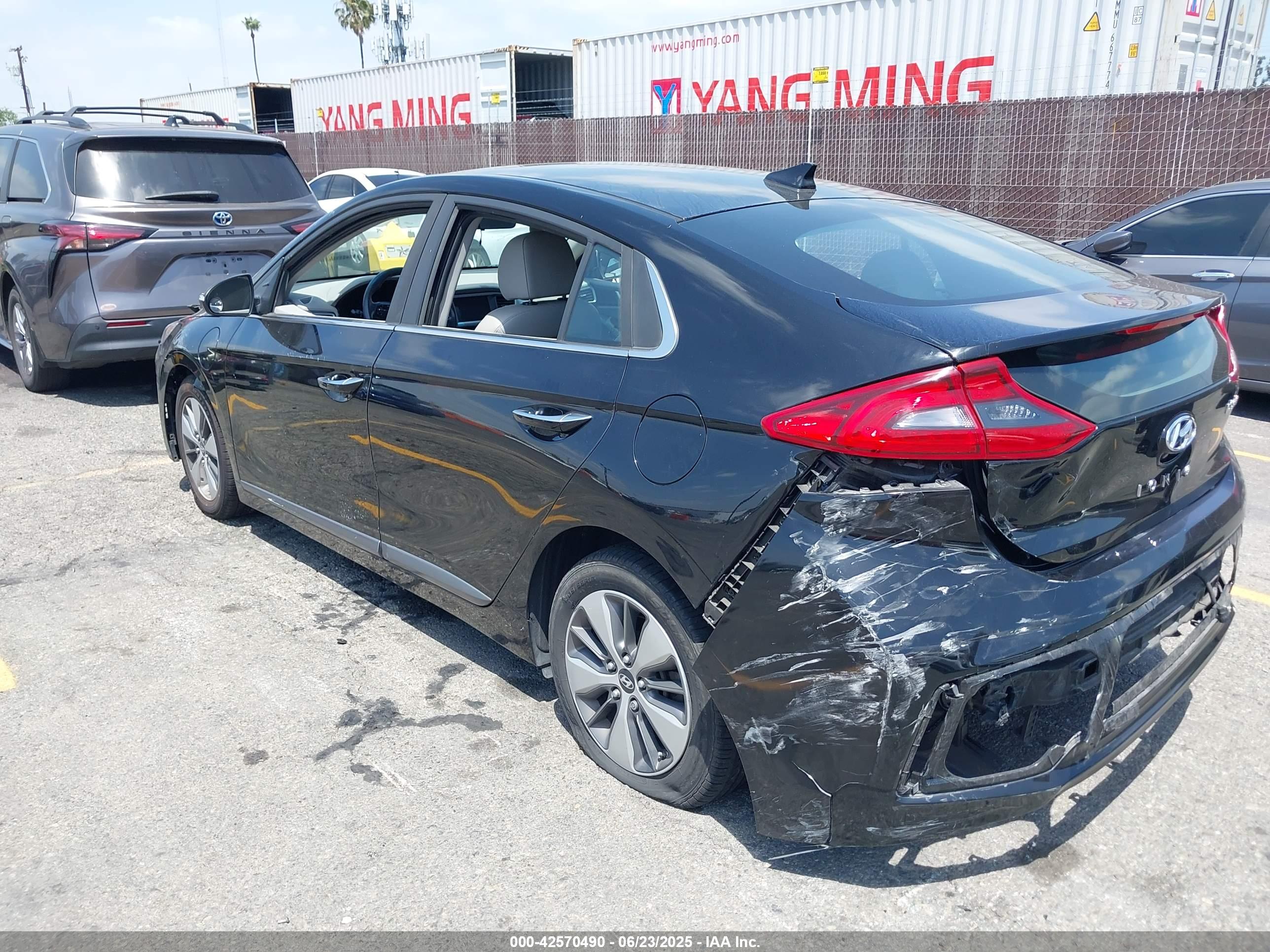 HYUNDAI IONIQ image 3