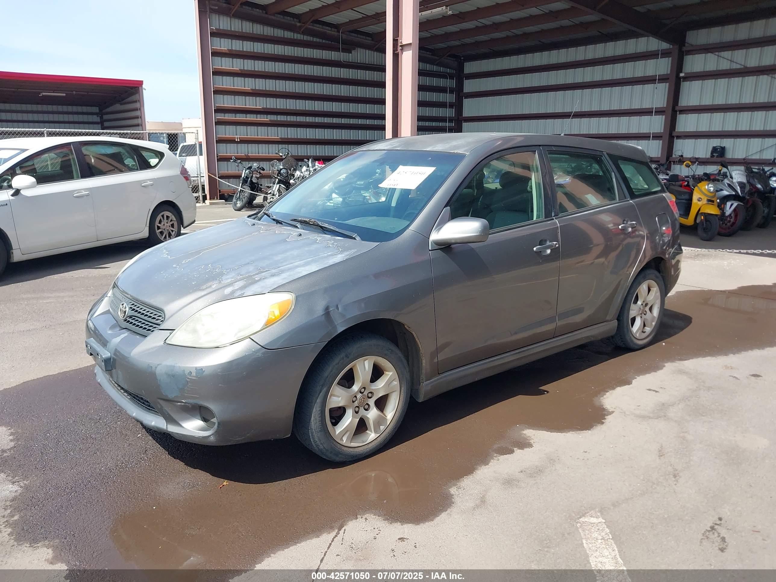 TOYOTA MATRIX image 2