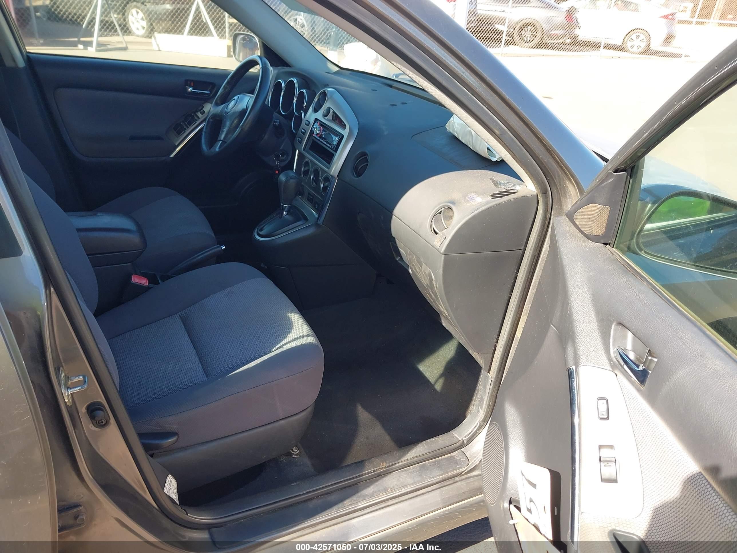 TOYOTA MATRIX image 5