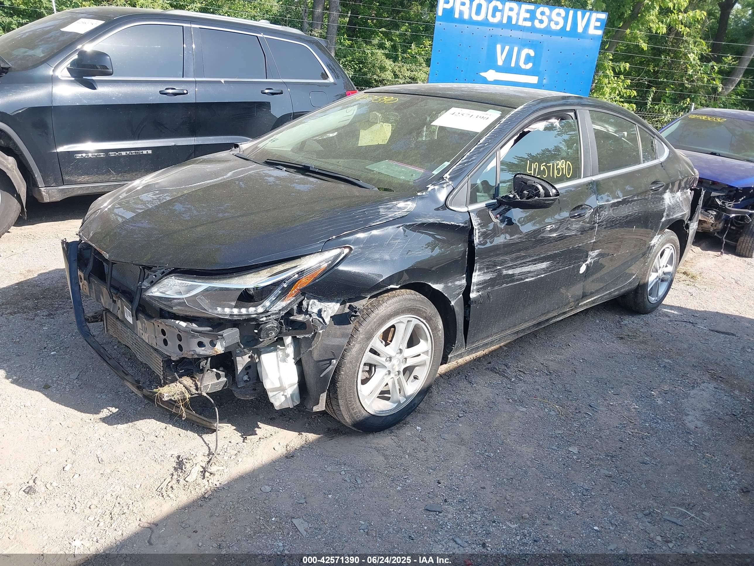 CHEVROLET CRUZE image 2