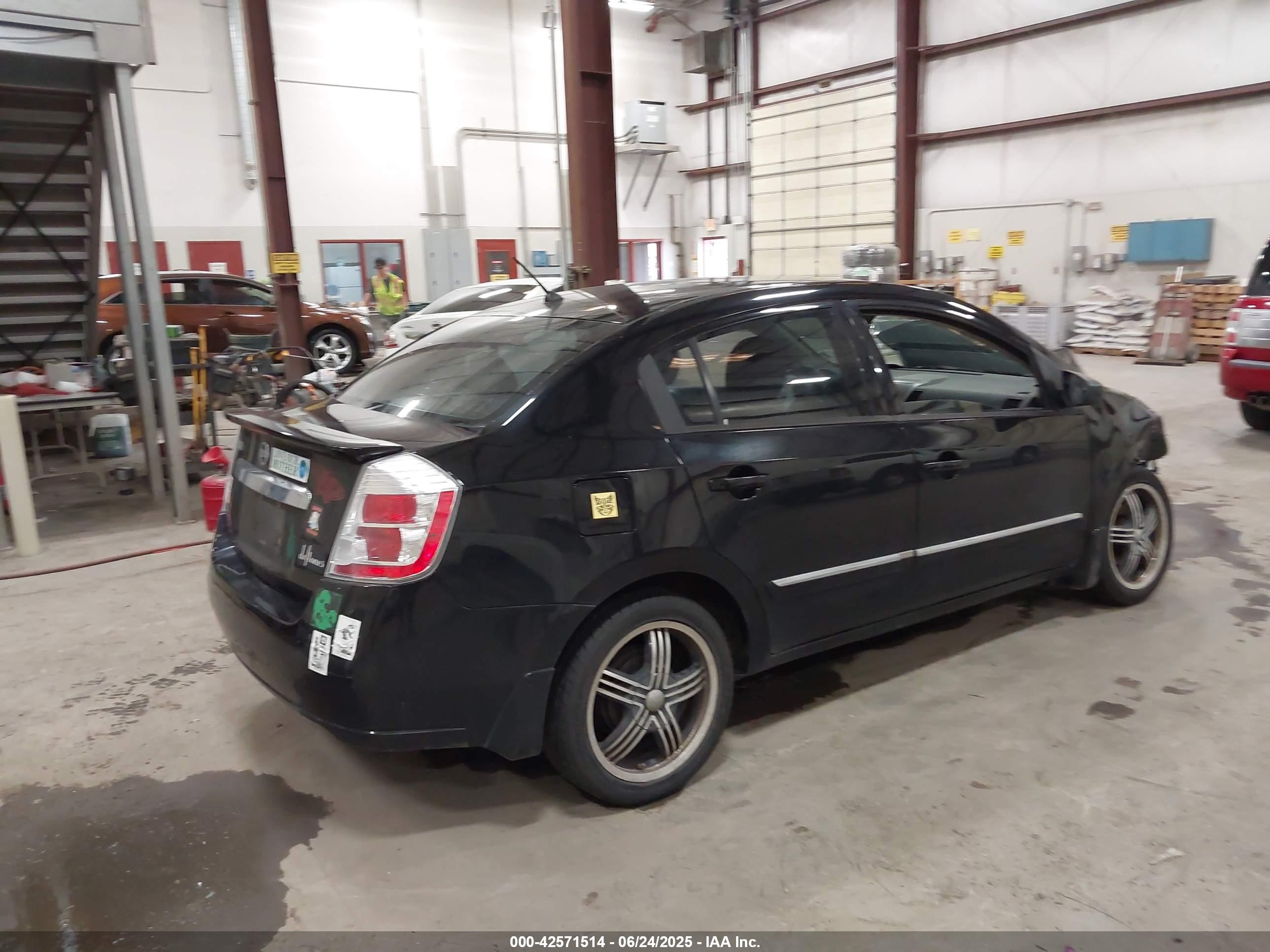 NISSAN SENTRA image 4