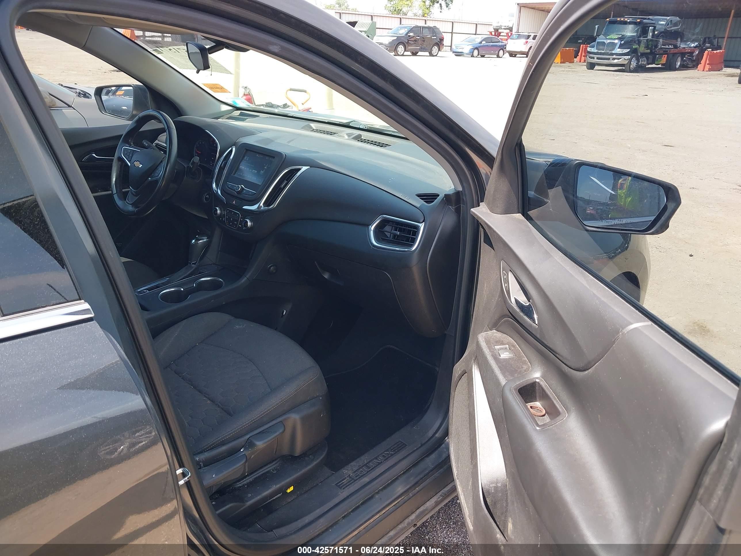 CHEVROLET EQUINOX image 5