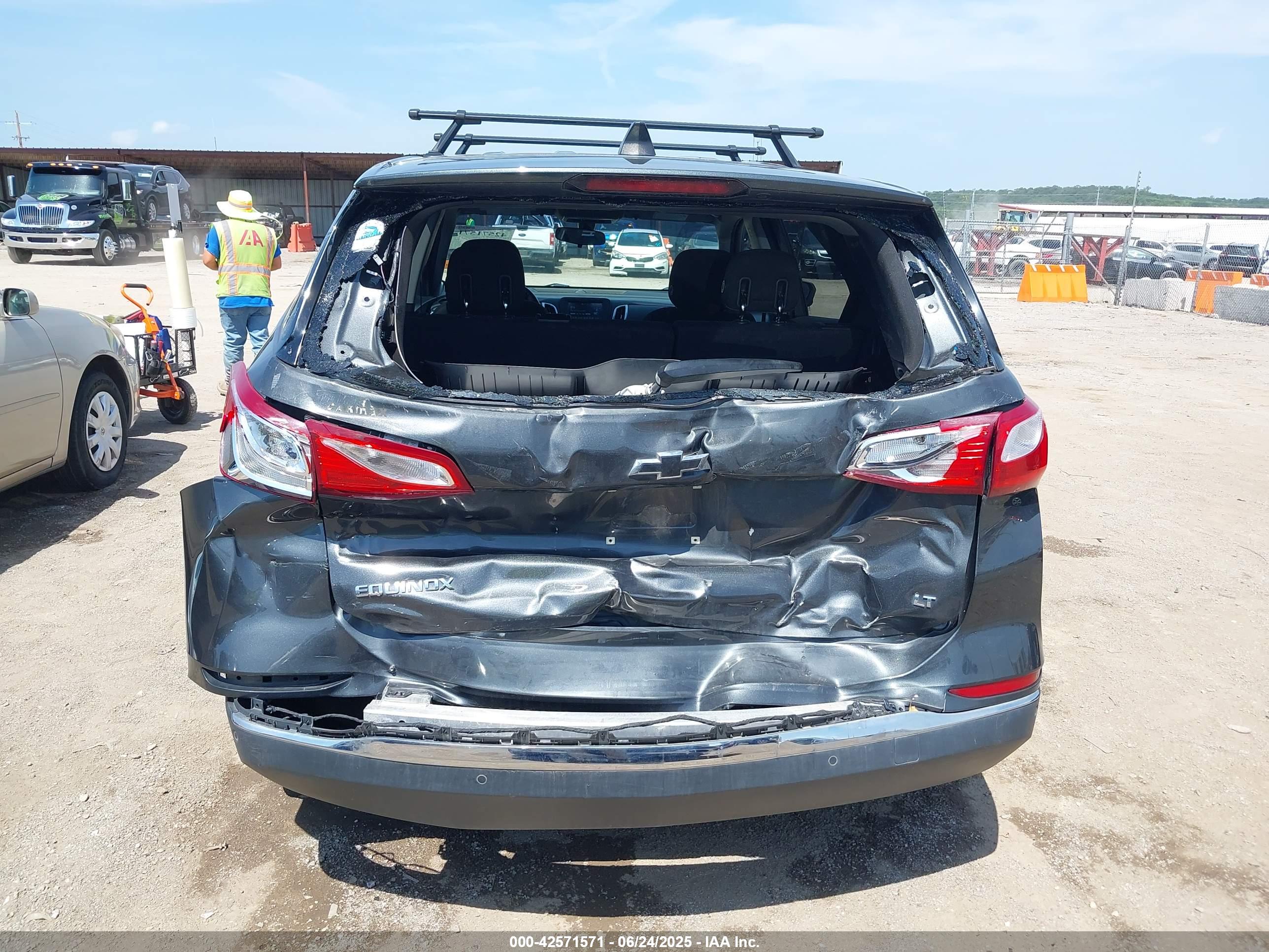 CHEVROLET EQUINOX image 6