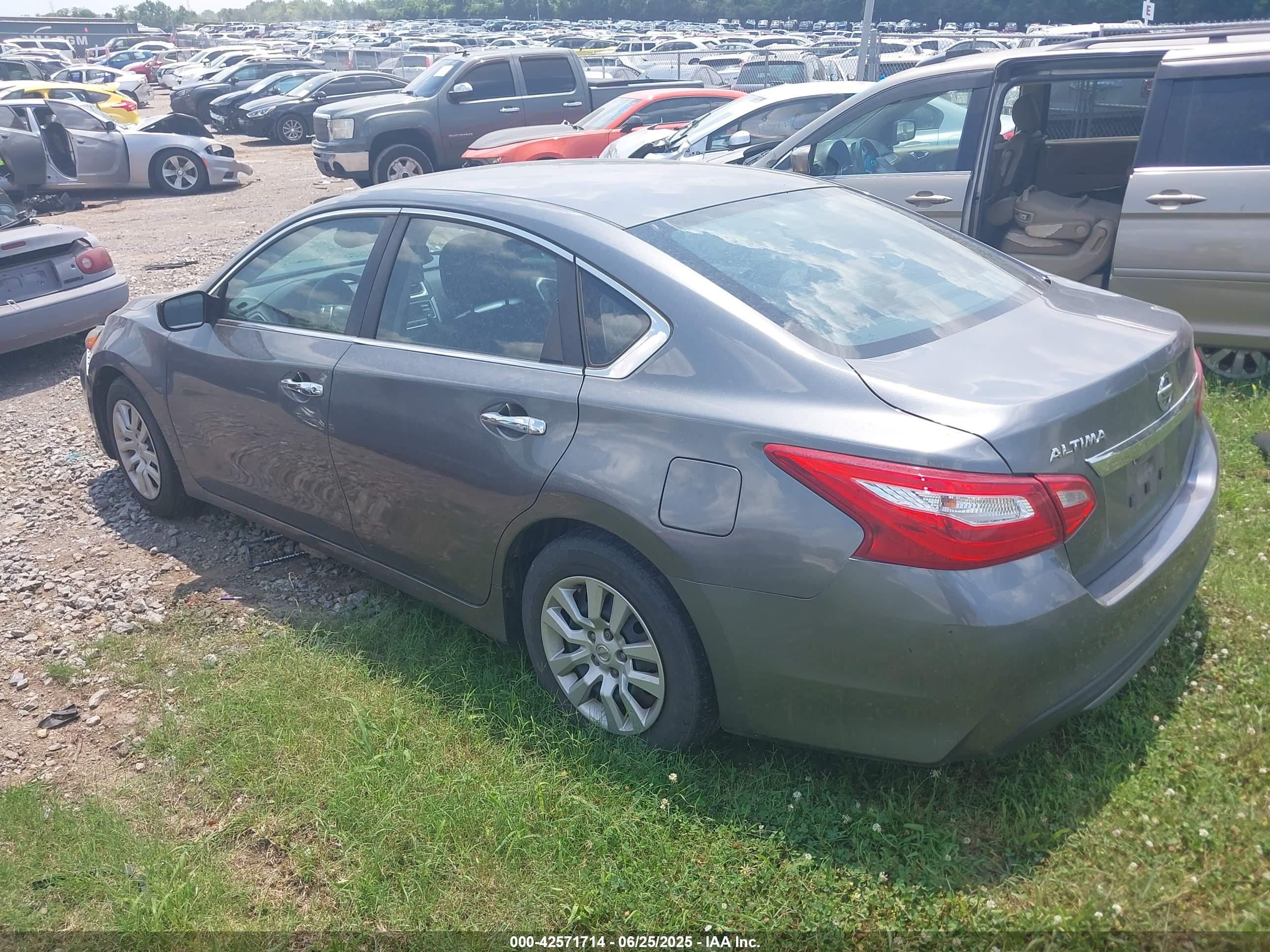 NISSAN ALTIMA image 3