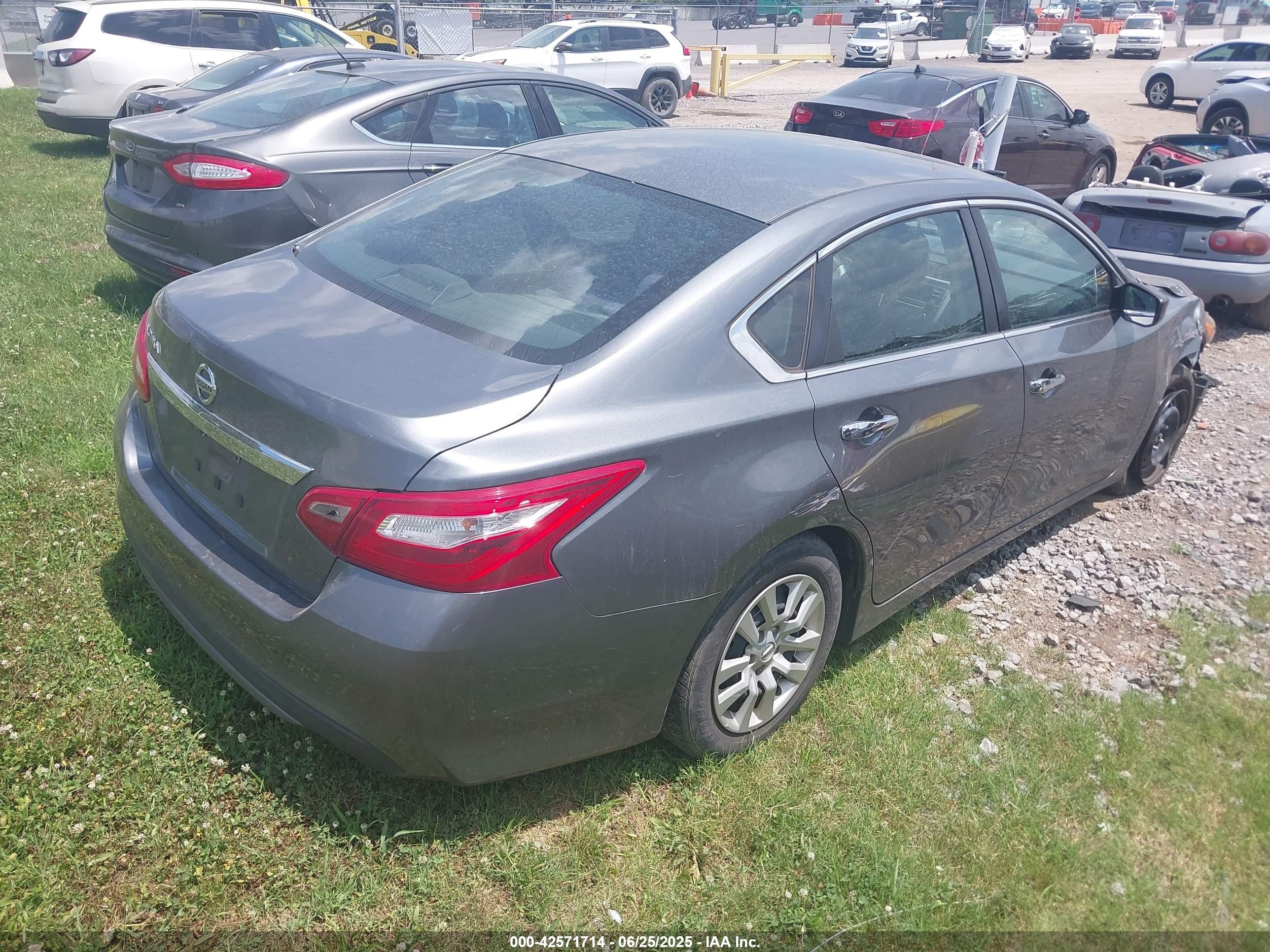 NISSAN ALTIMA image 4