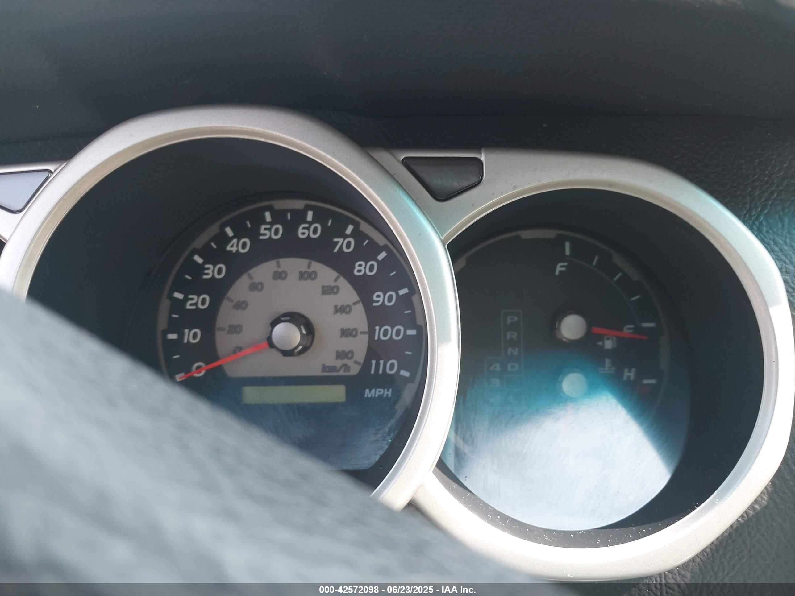 TOYOTA 4RUNNER image 7