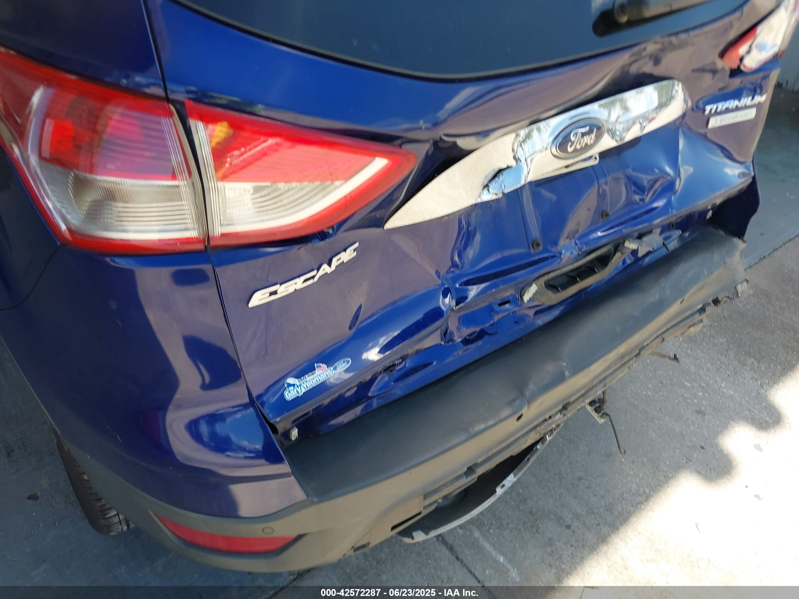FORD ESCAPE image 6