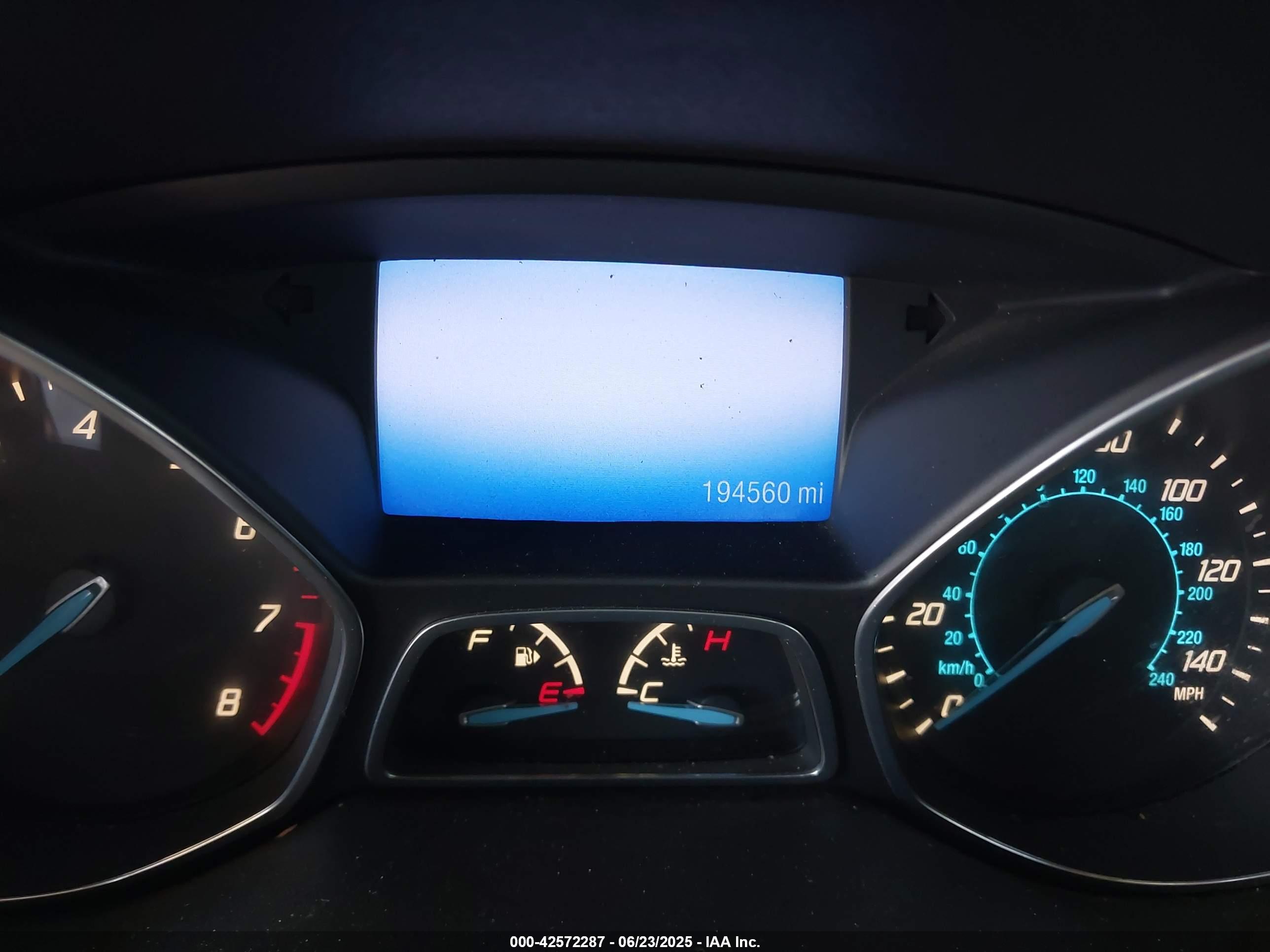 FORD ESCAPE image 7
