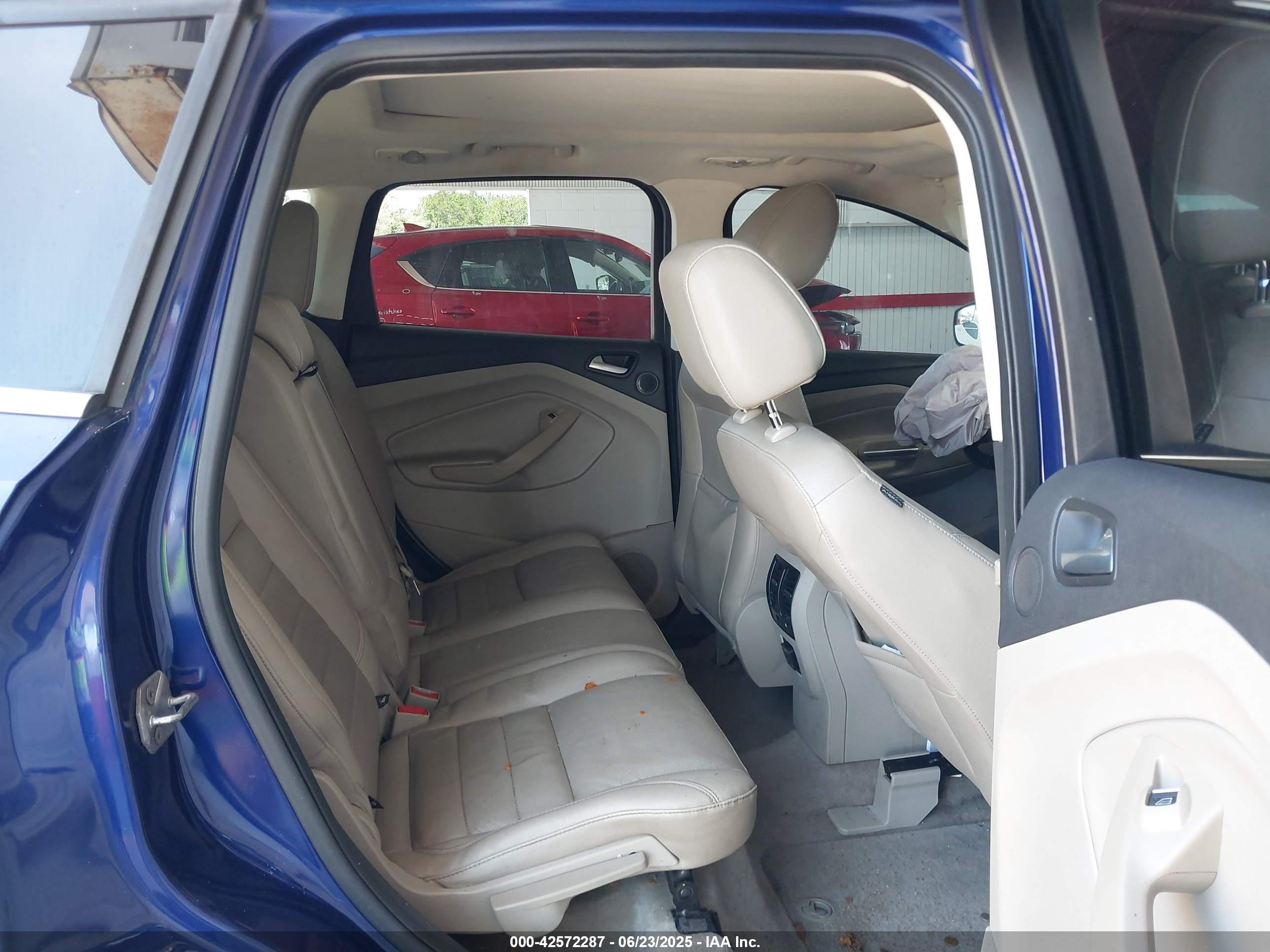 FORD ESCAPE image 8