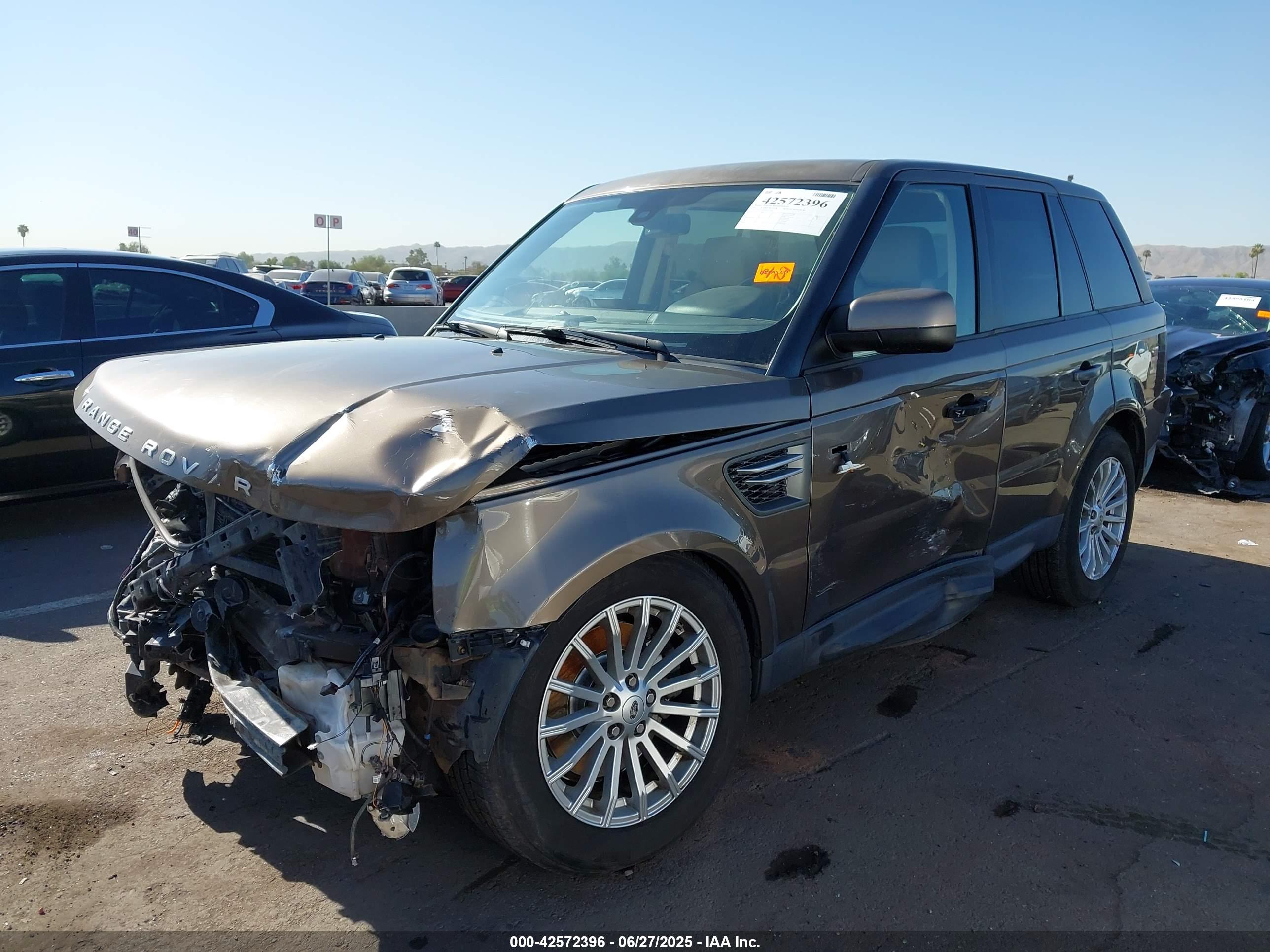 LAND ROVER image 2