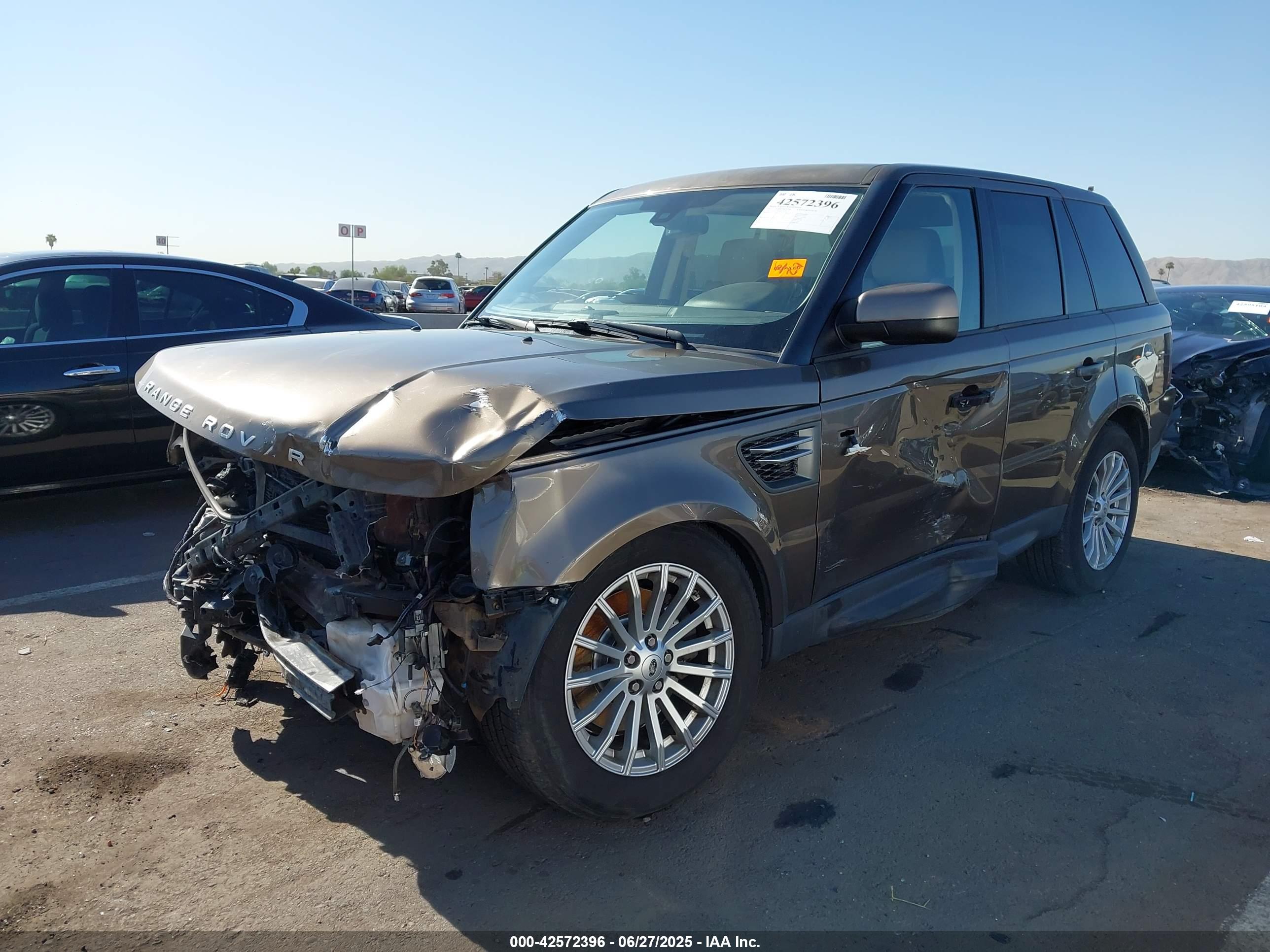 LAND ROVER image 6