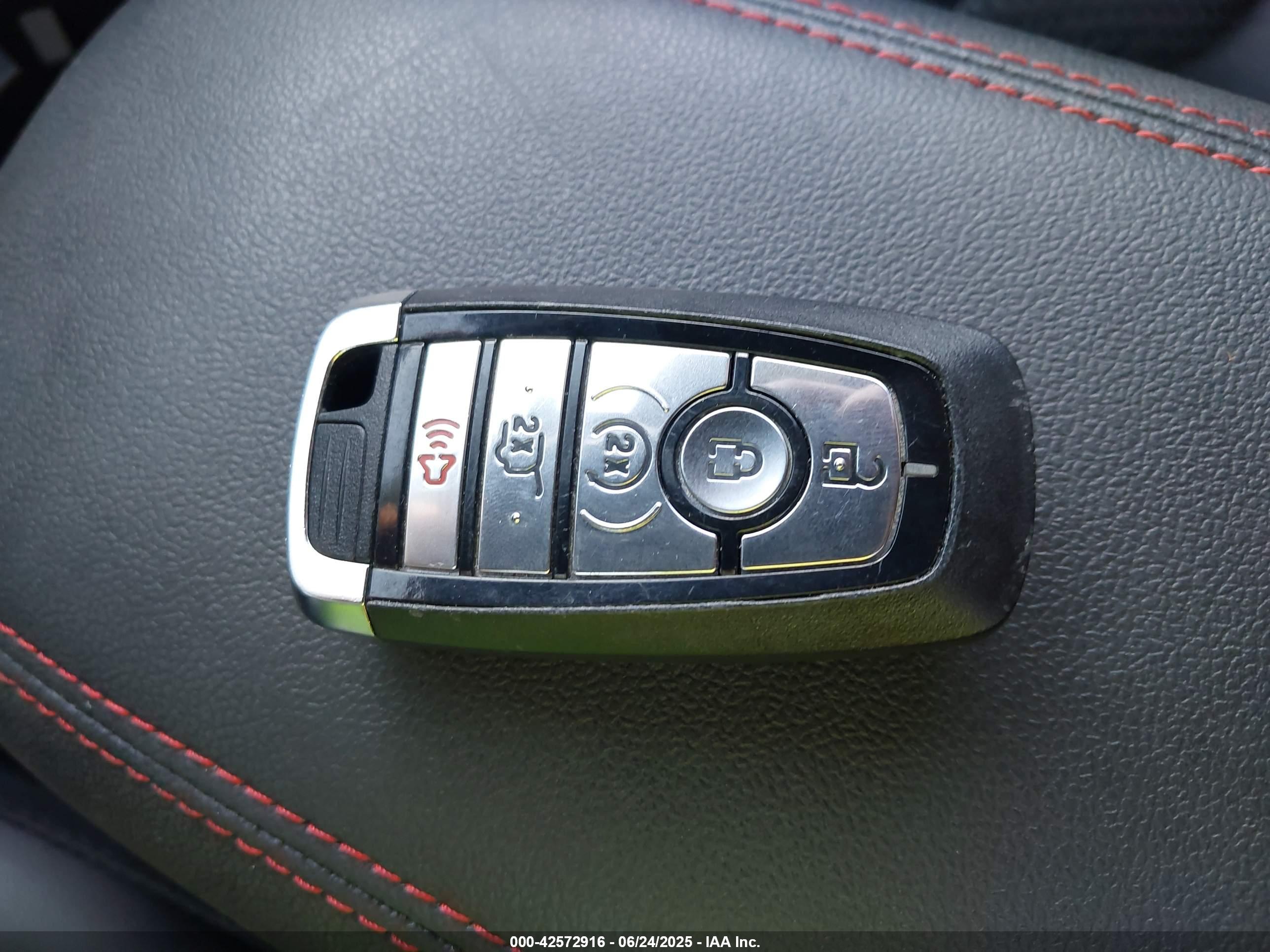 FORD ESCAPE image 11