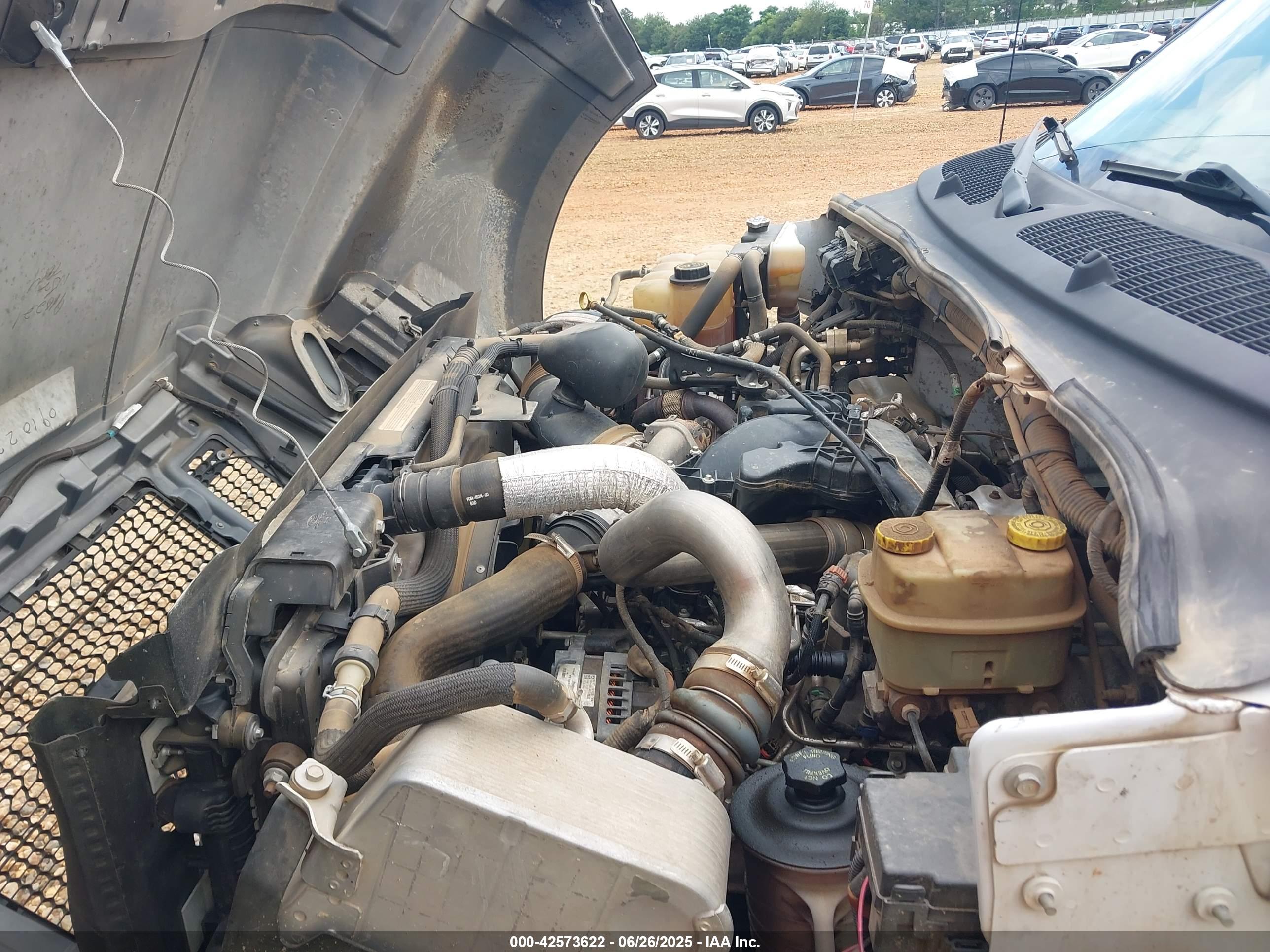 FORD F-750 image 10