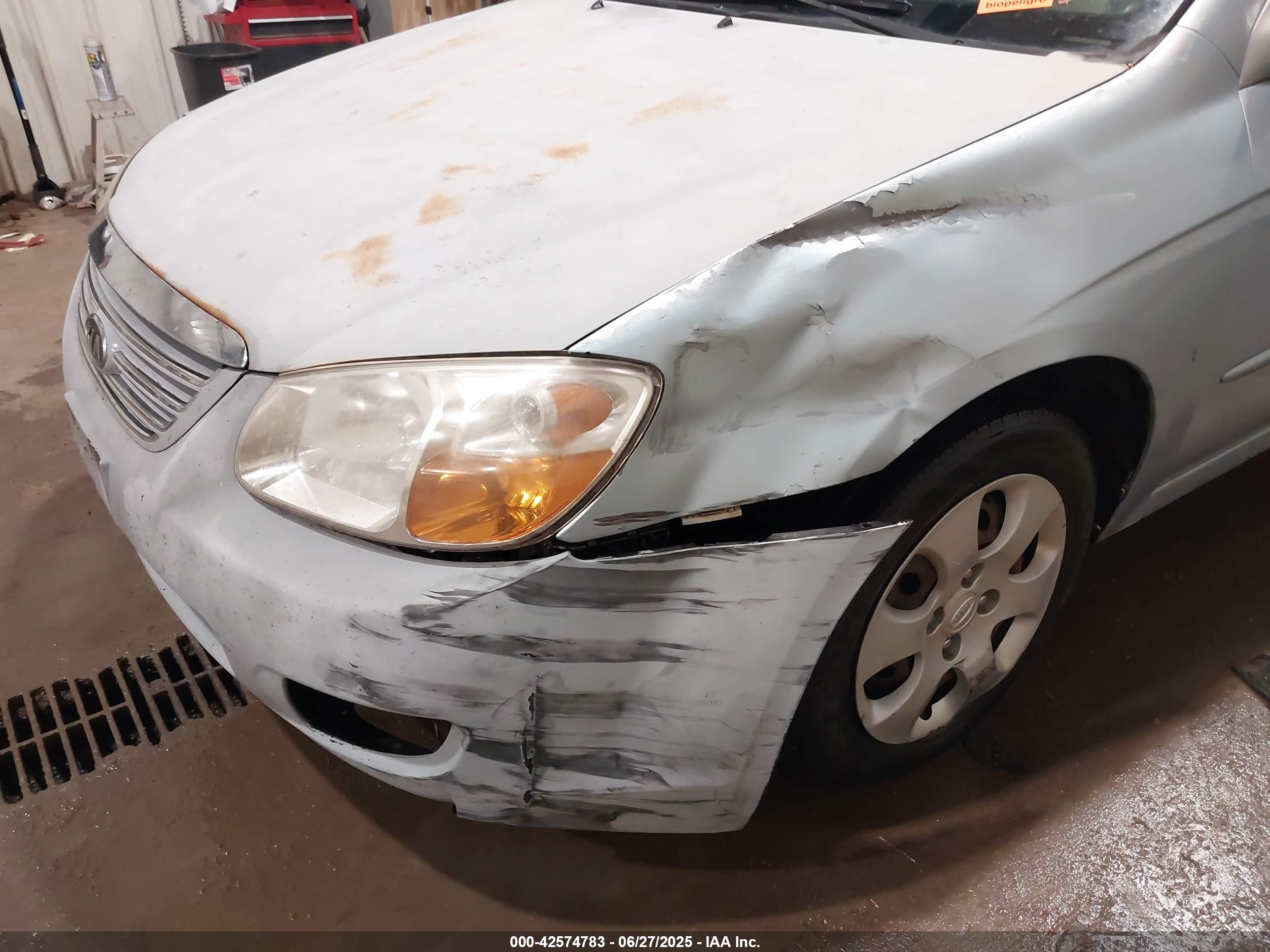 KIA SPECTRA image 6