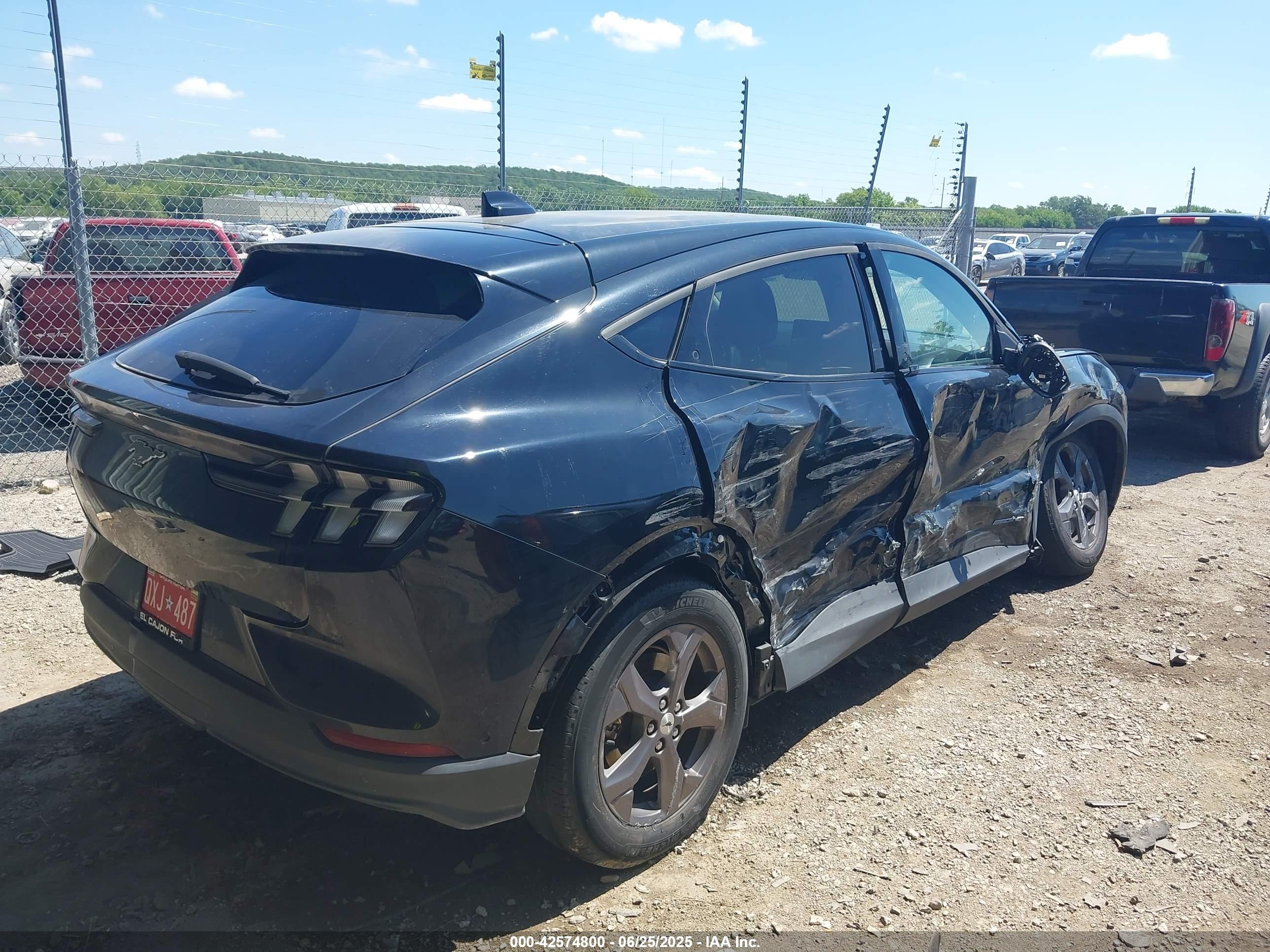 FORD MUSTANG image 4