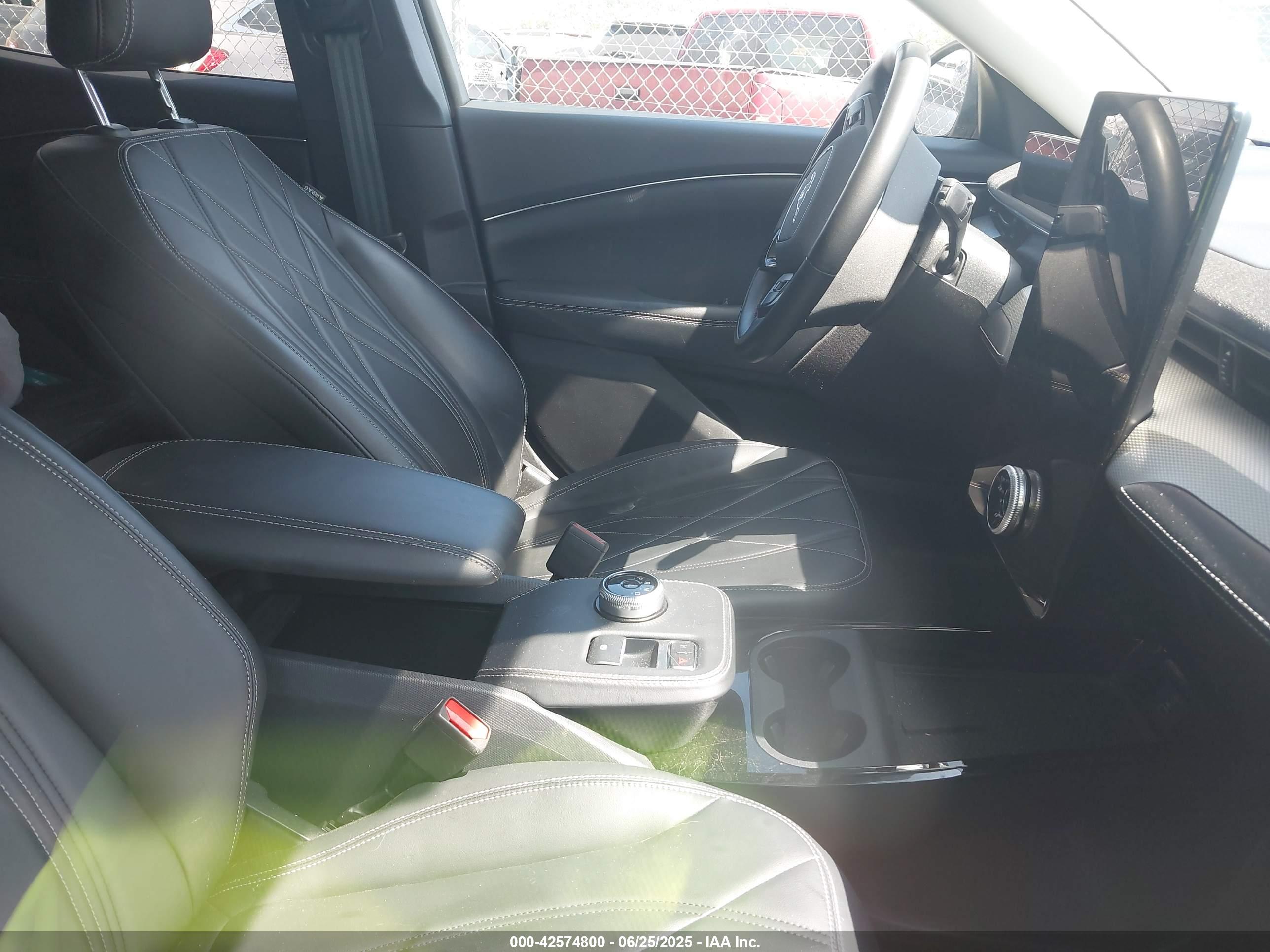 FORD MUSTANG image 5
