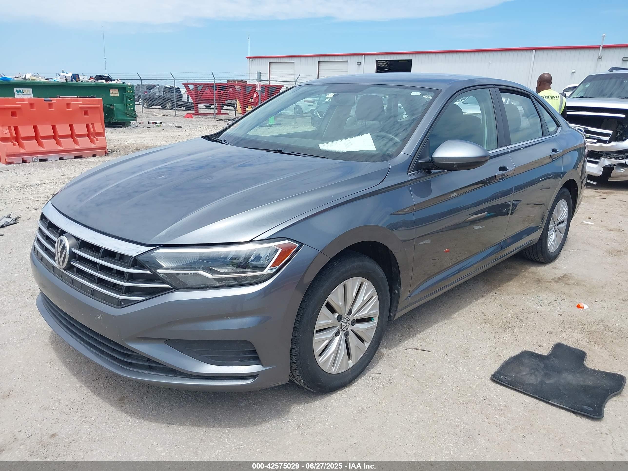 VOLKSWAGEN JETTA image 2