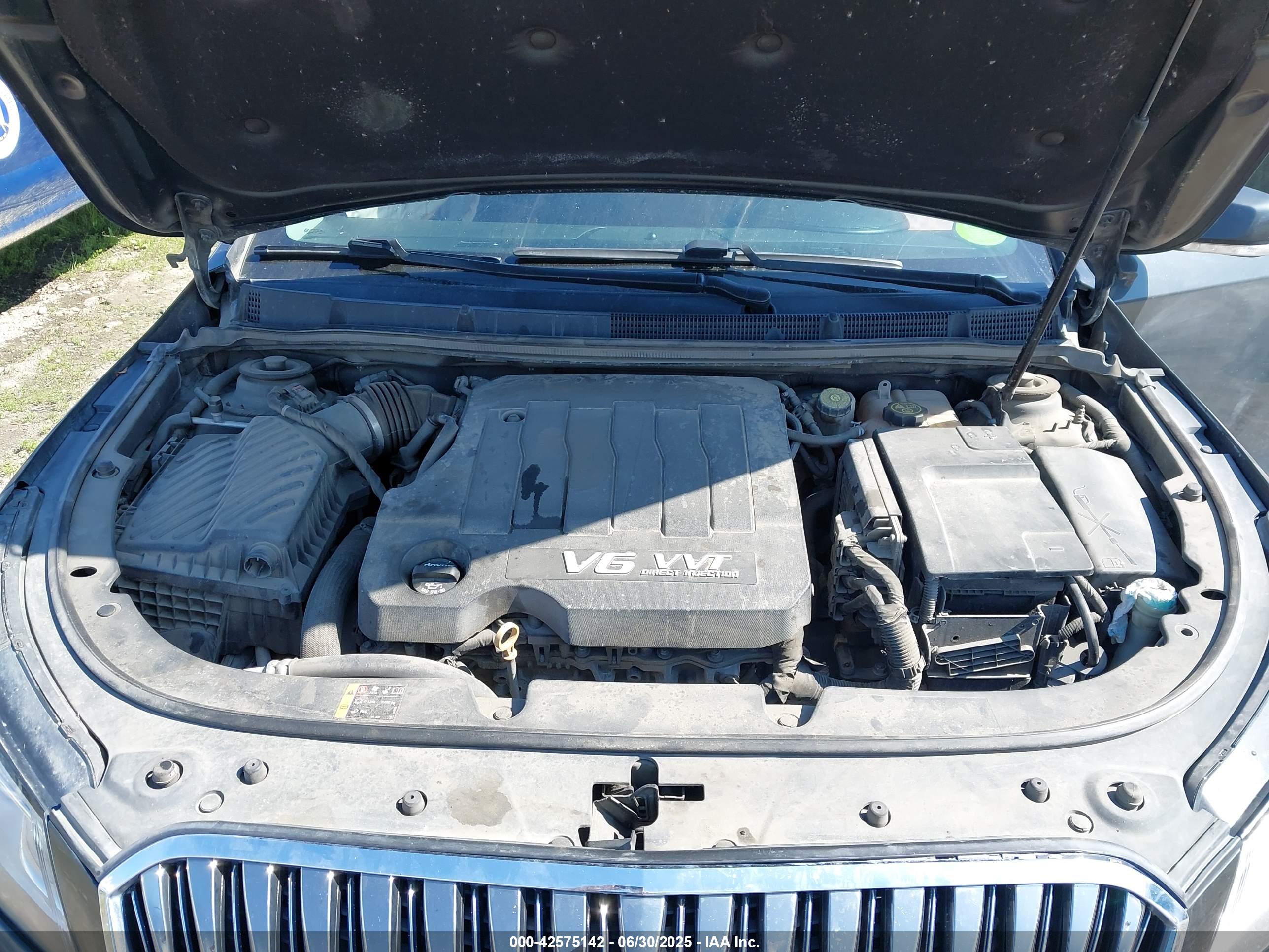 BUICK LACROSSE image 10