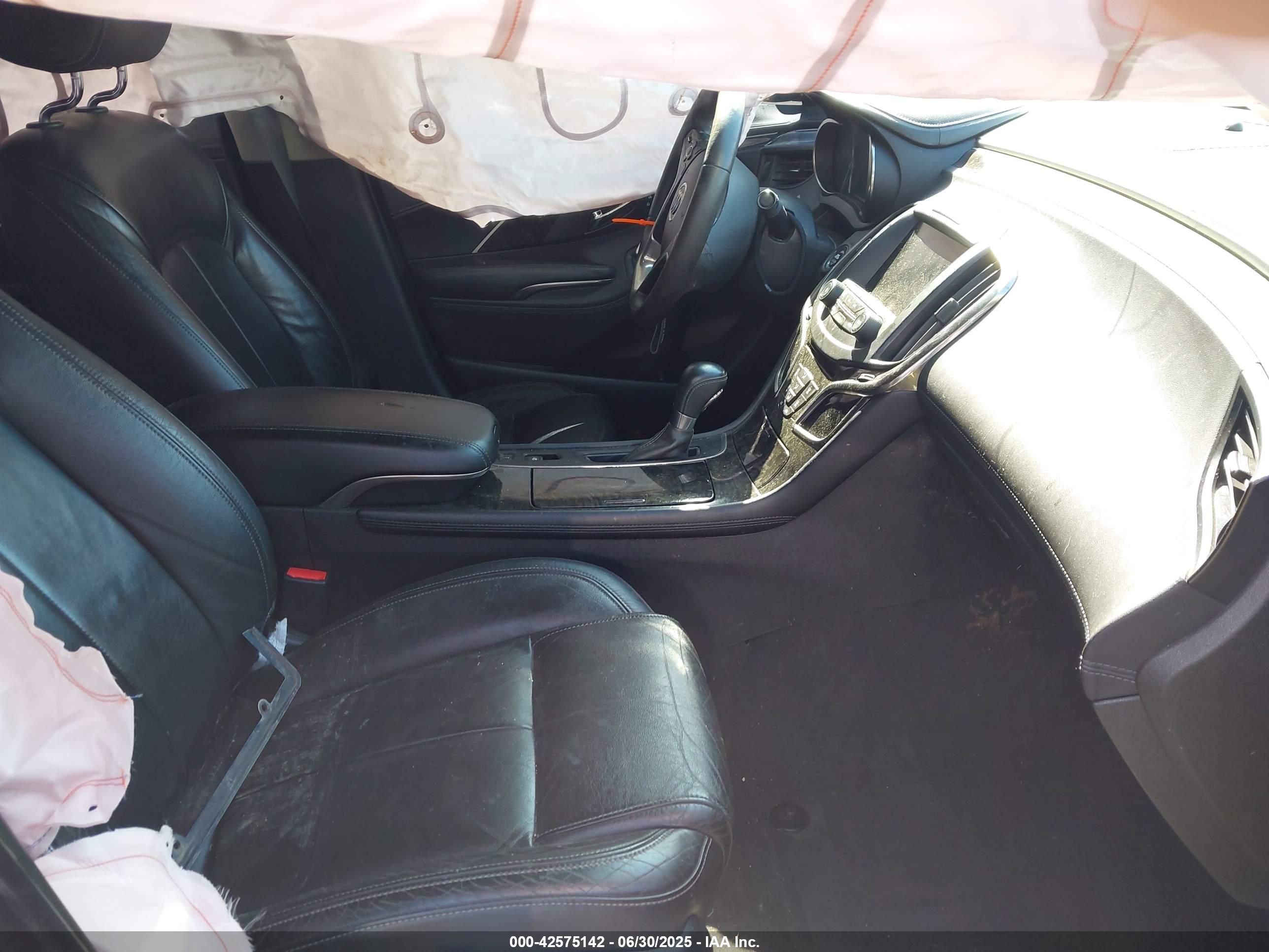 BUICK LACROSSE image 5