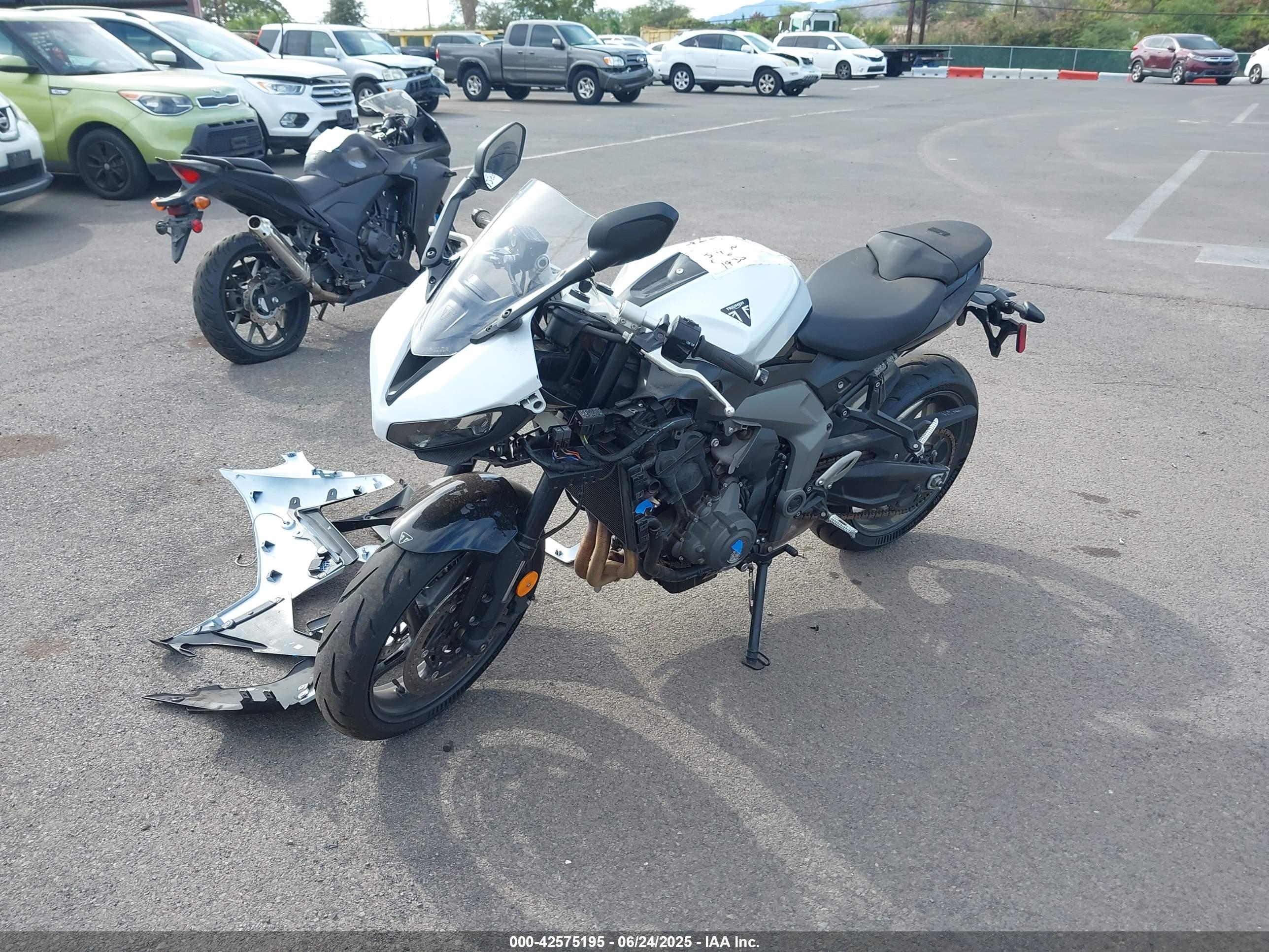 TRIUMPH MOTORCYCLE image 2