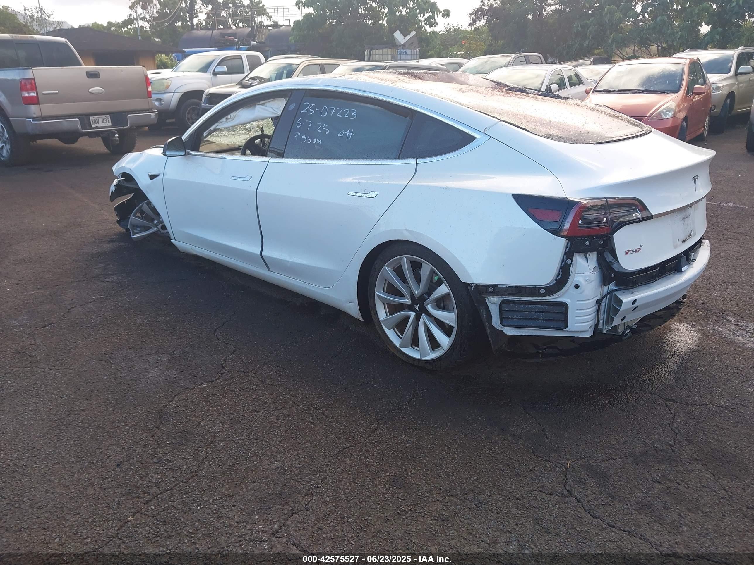 TESLA MODEL image 3