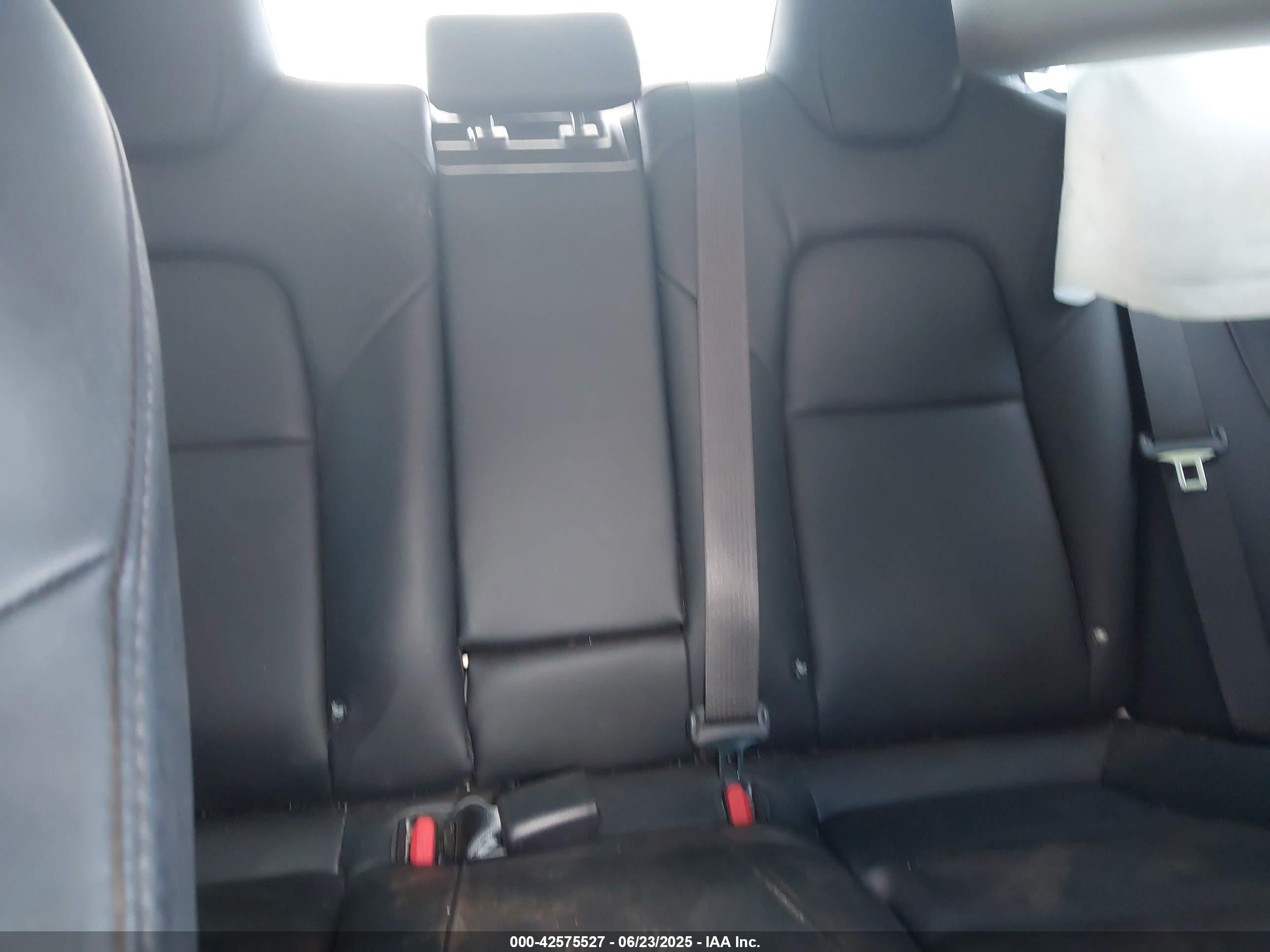TESLA MODEL image 8
