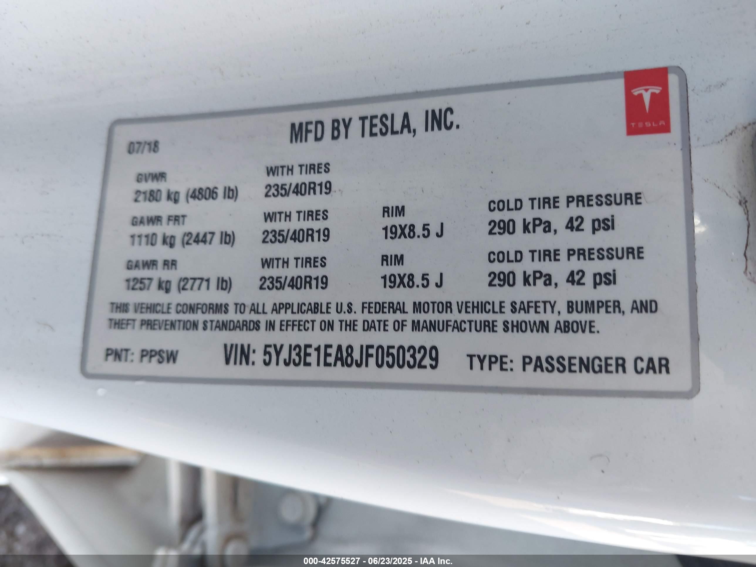 TESLA MODEL image 9