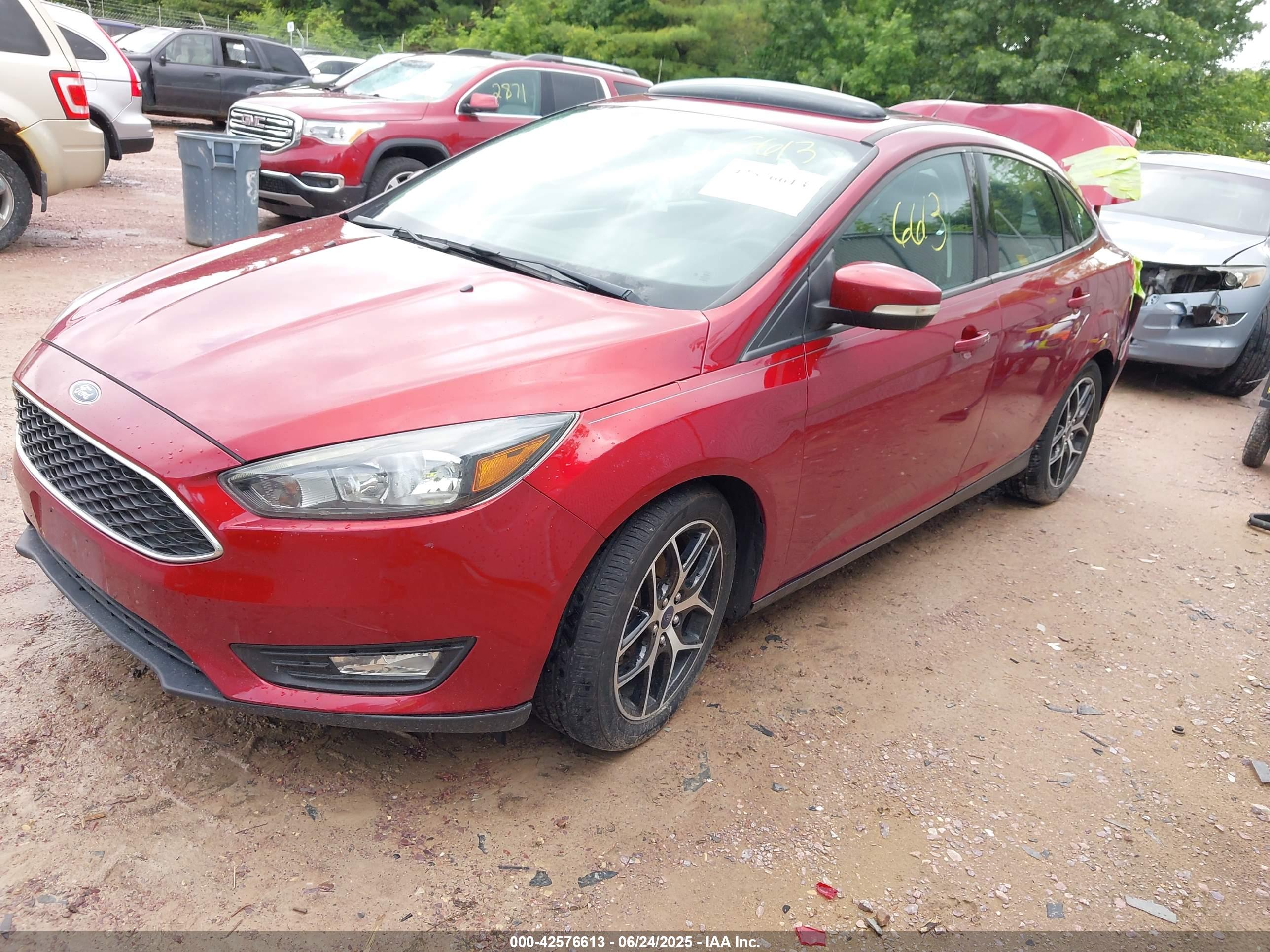 FORD FOCUS image 2