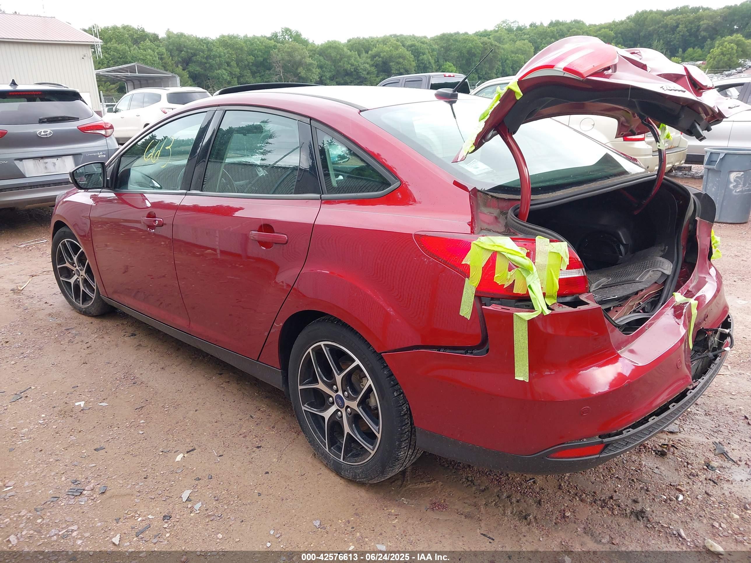 FORD FOCUS image 3