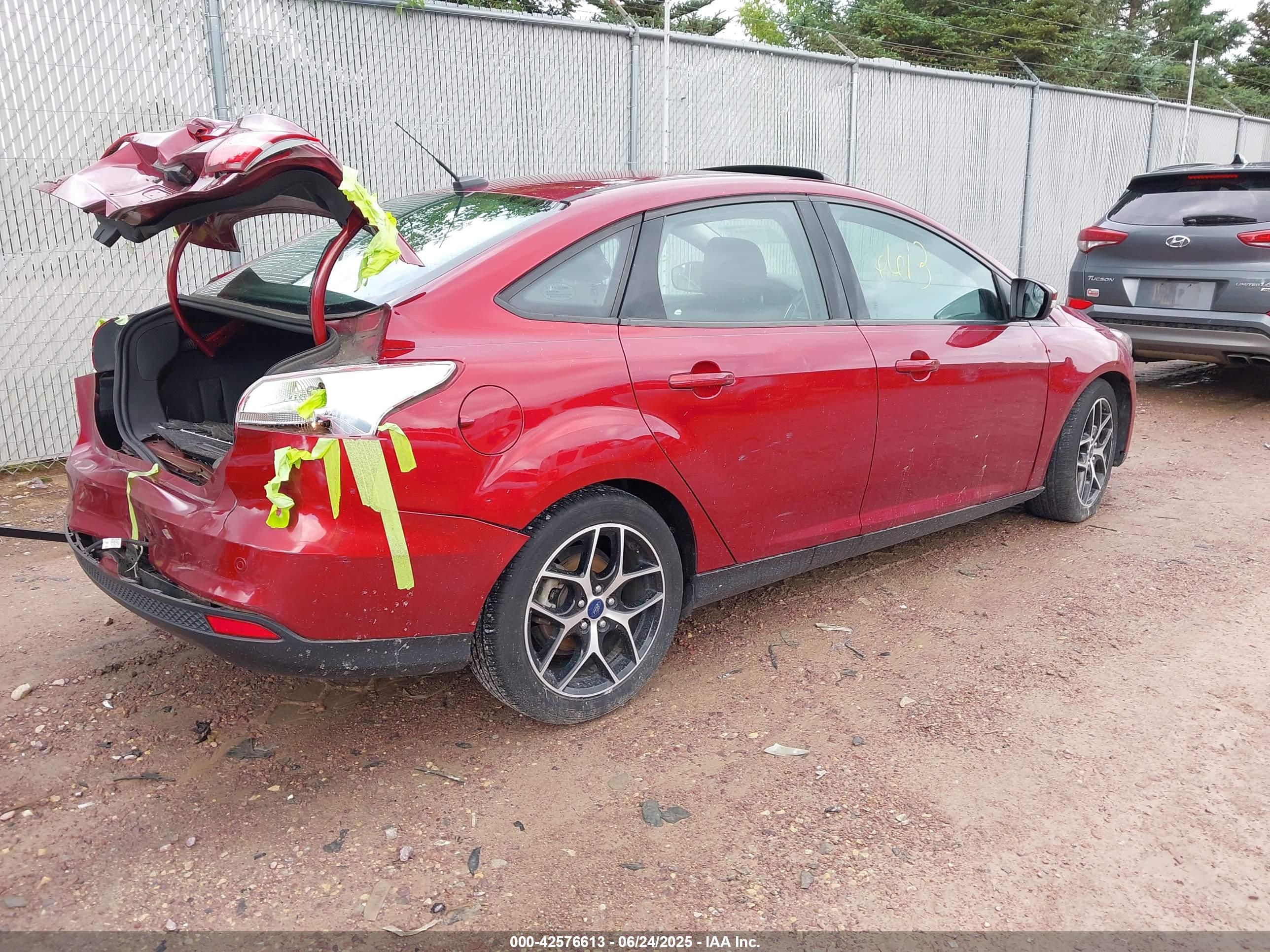 FORD FOCUS image 4