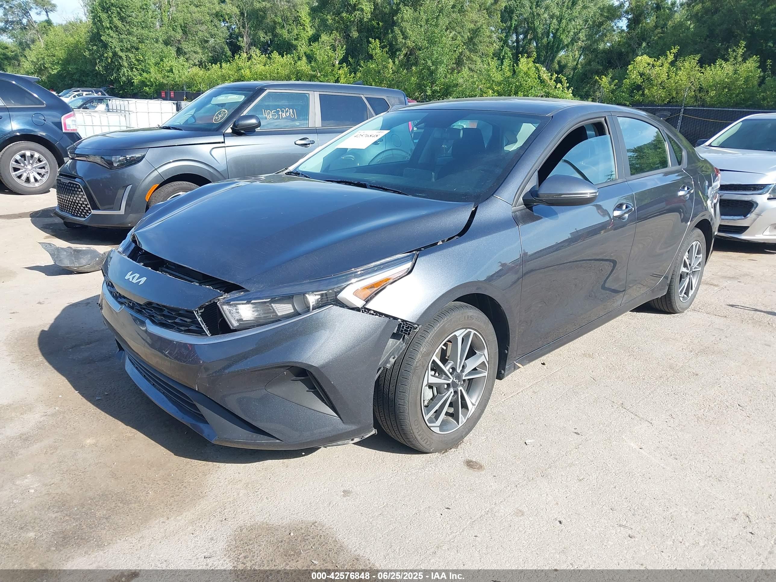 KIA FORTE image 2