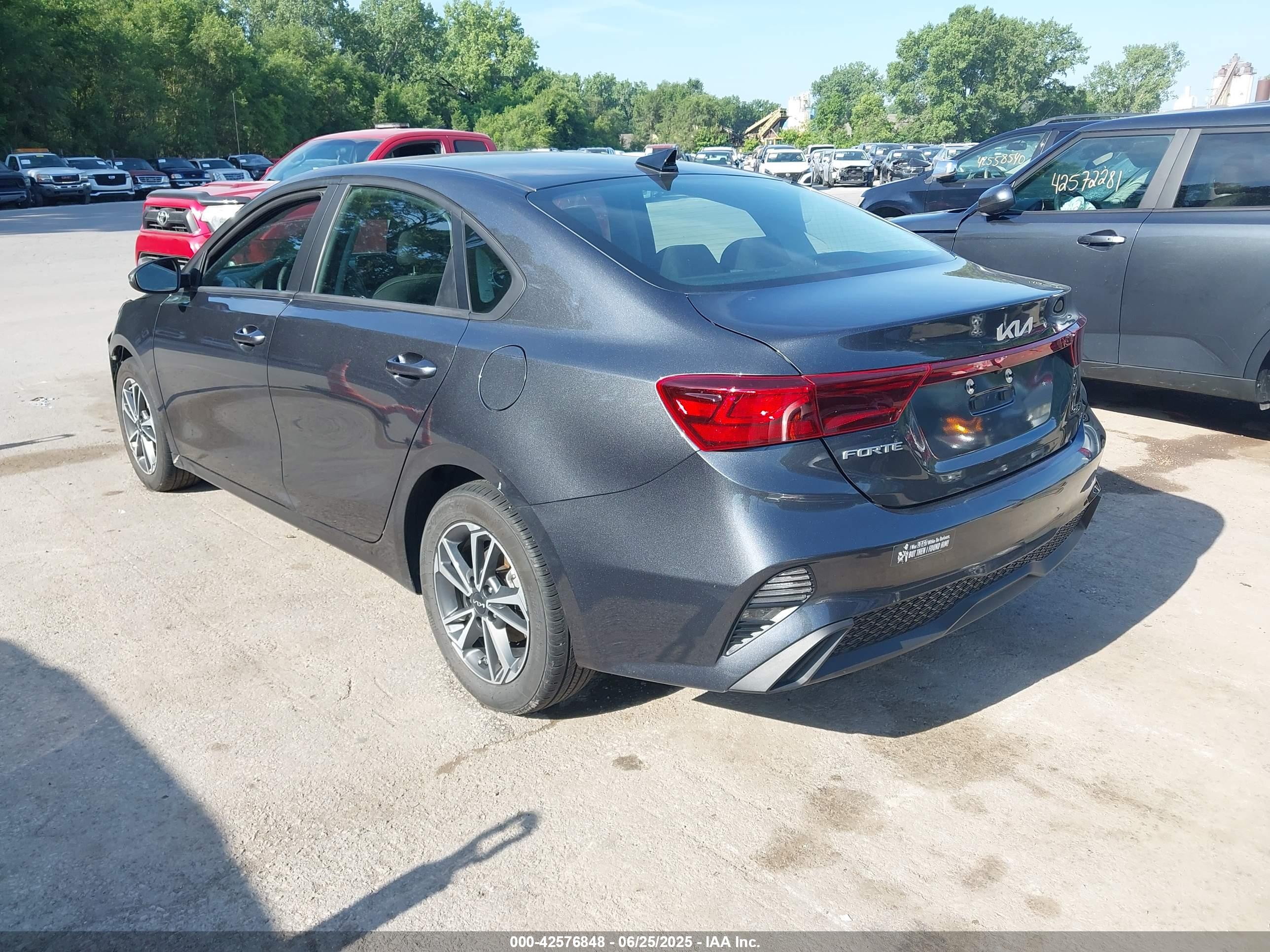 KIA FORTE image 3