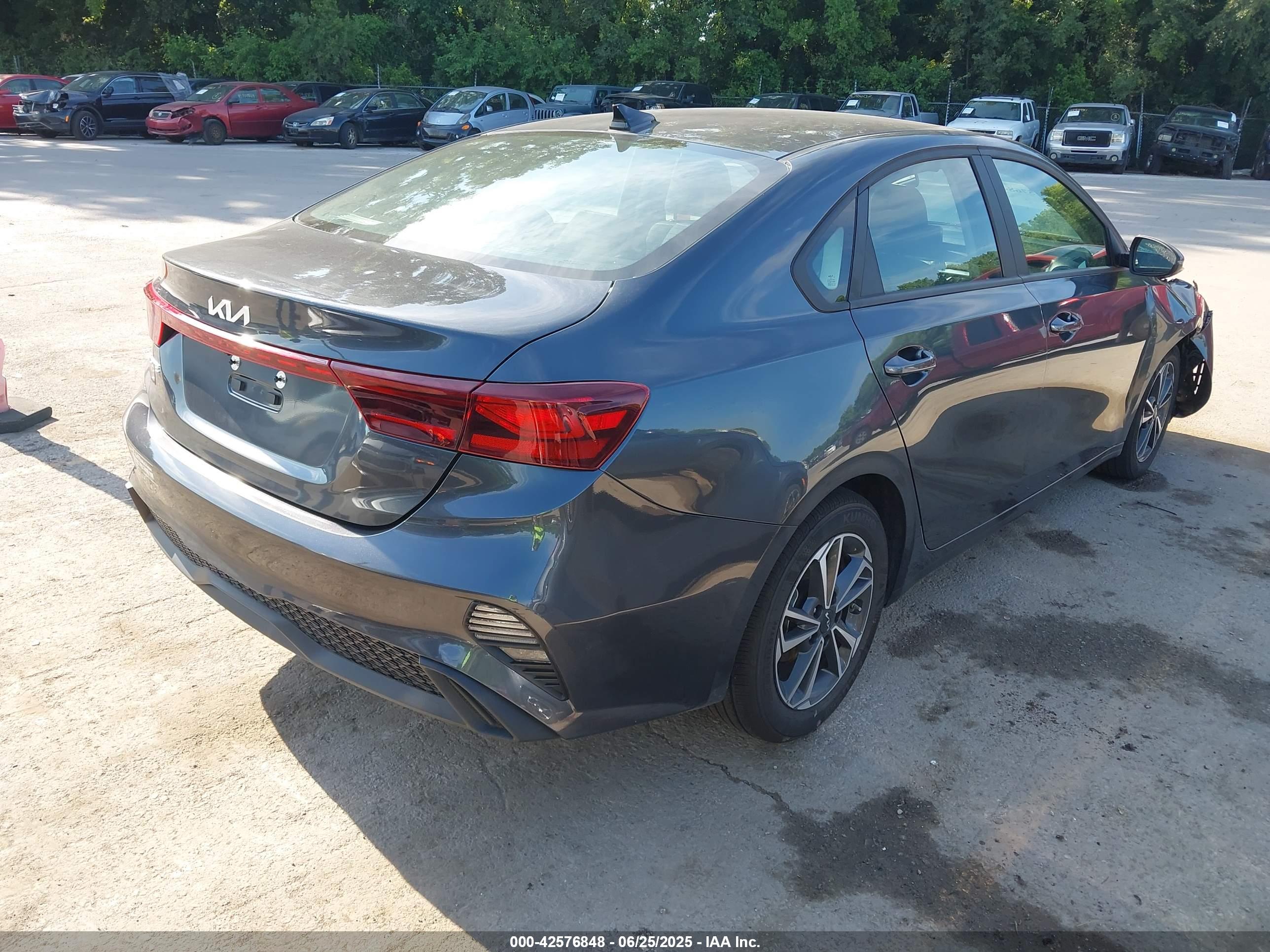 KIA FORTE image 4
