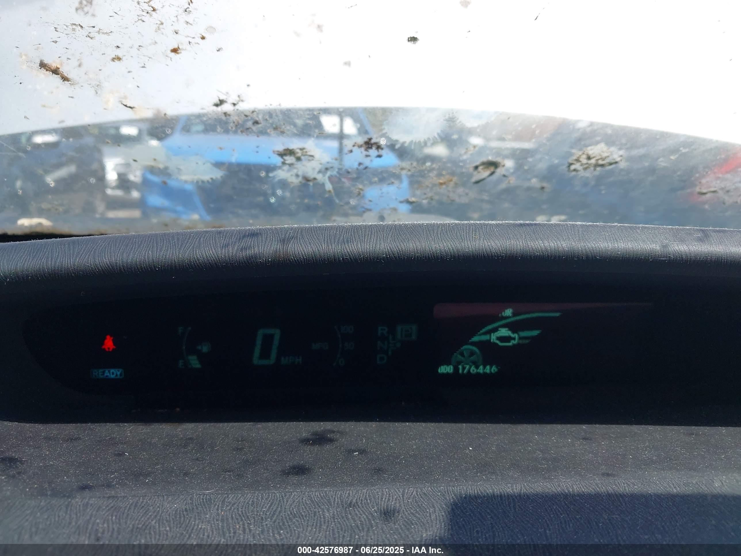 TOYOTA PRIUS image 7