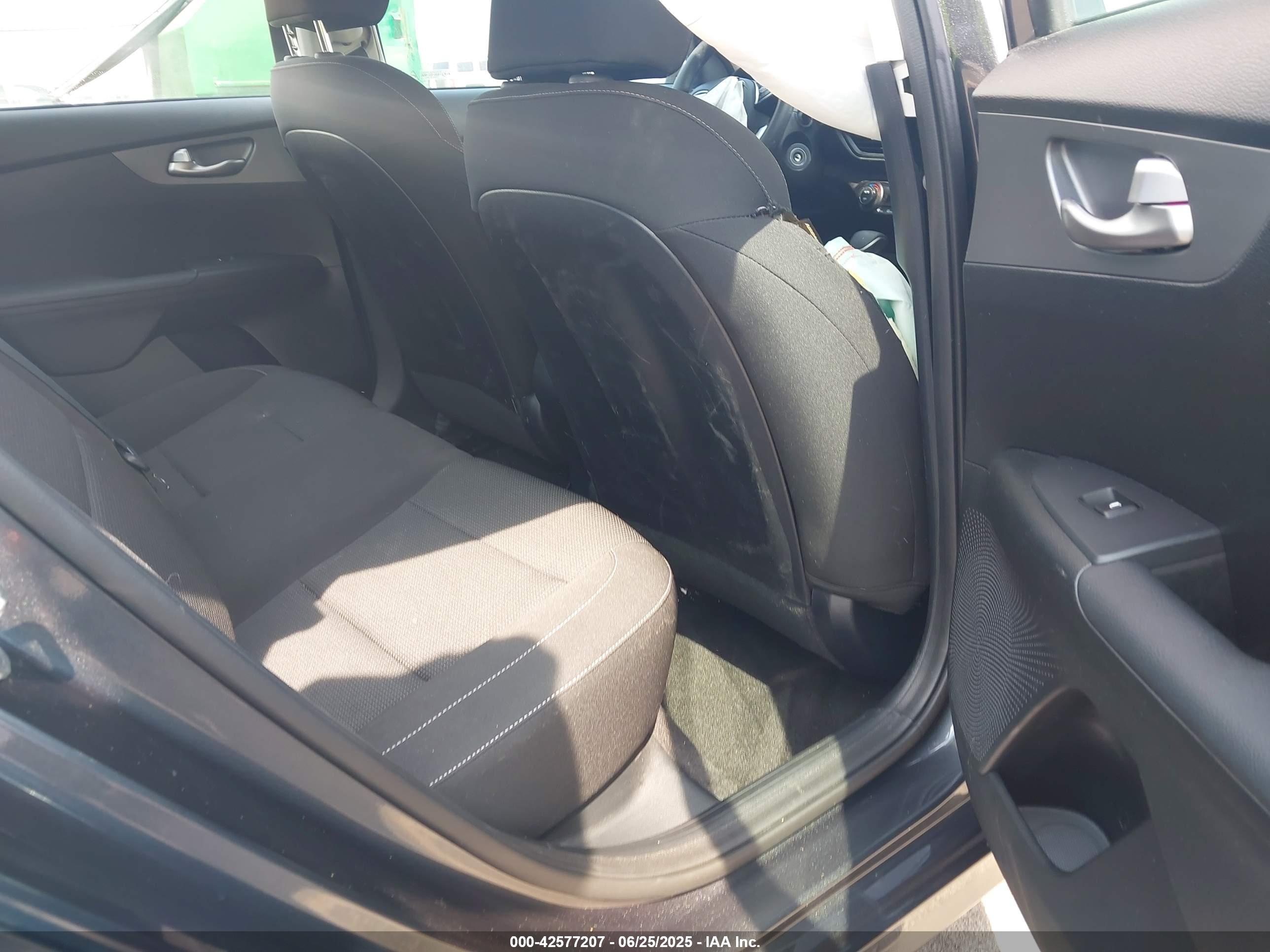 KIA FORTE image 8