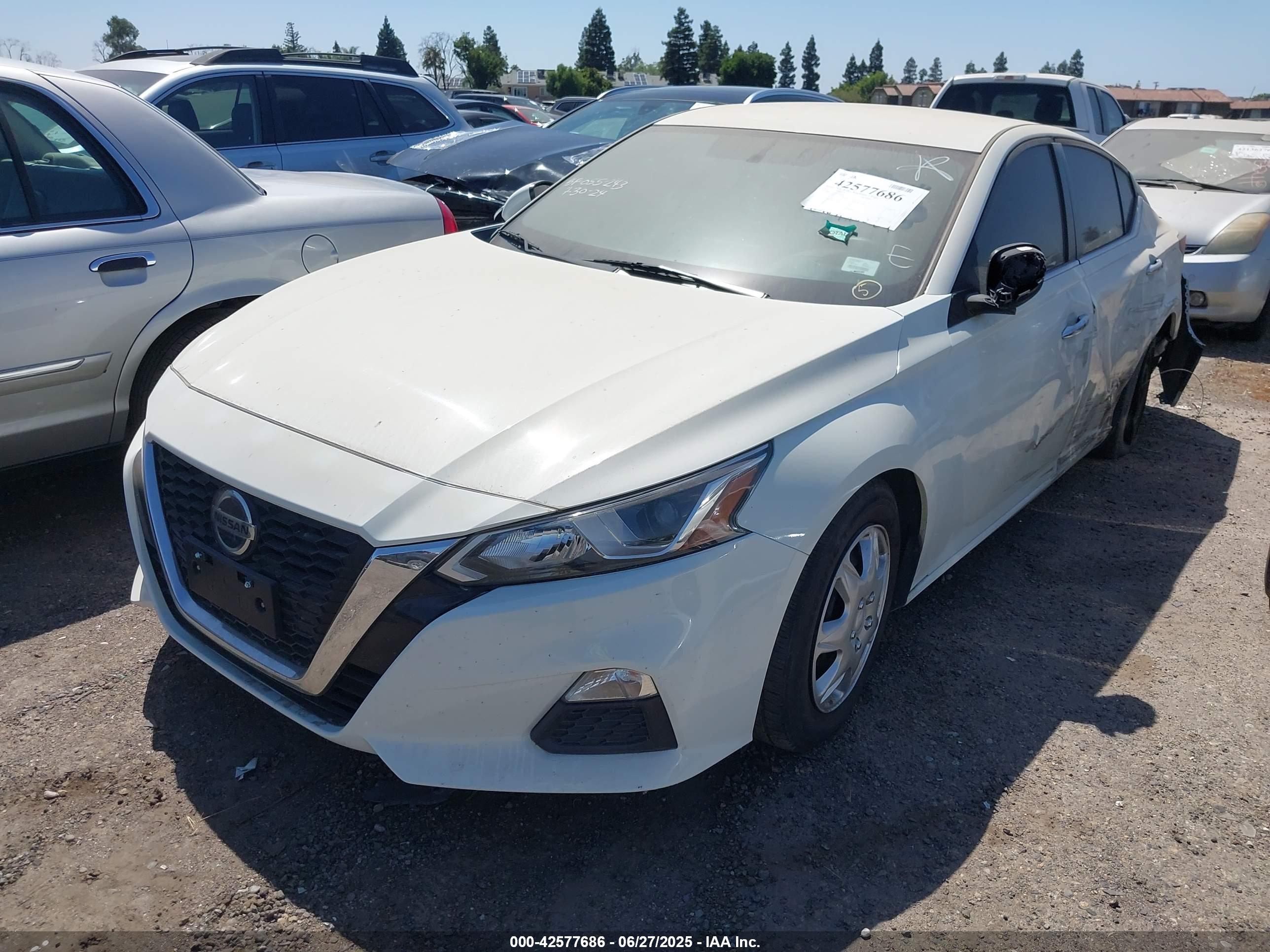 NISSAN ALTIMA image 2