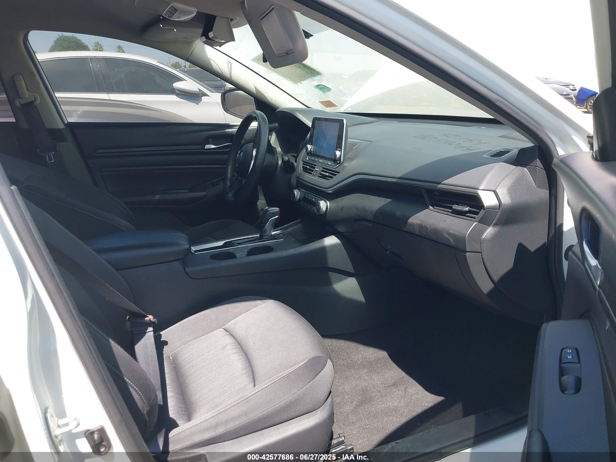 NISSAN ALTIMA image 5