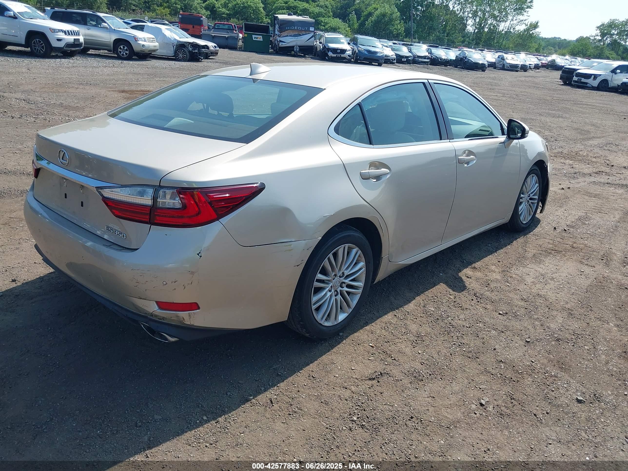 LEXUS ES image 4
