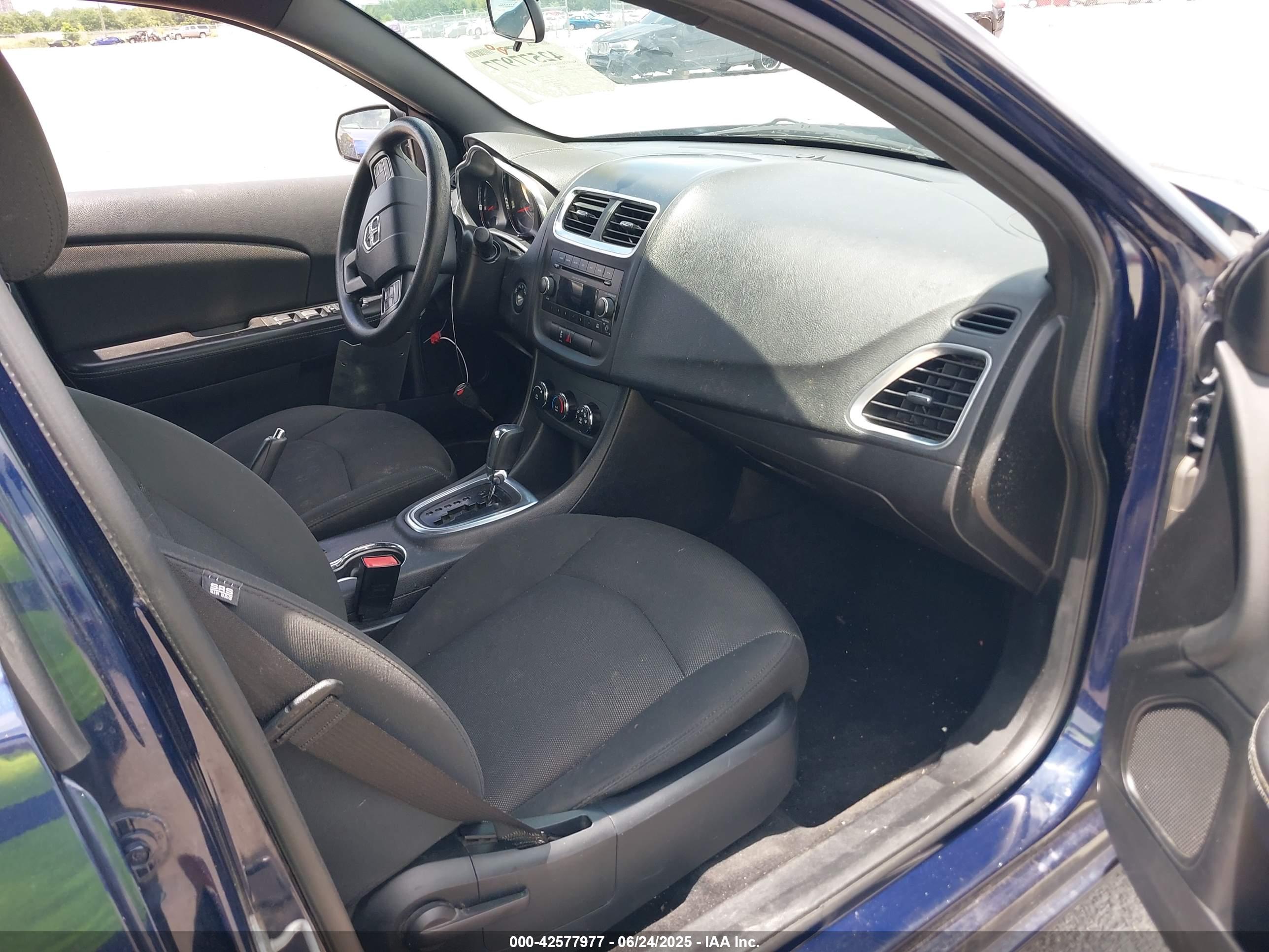 DODGE AVENGER image 5