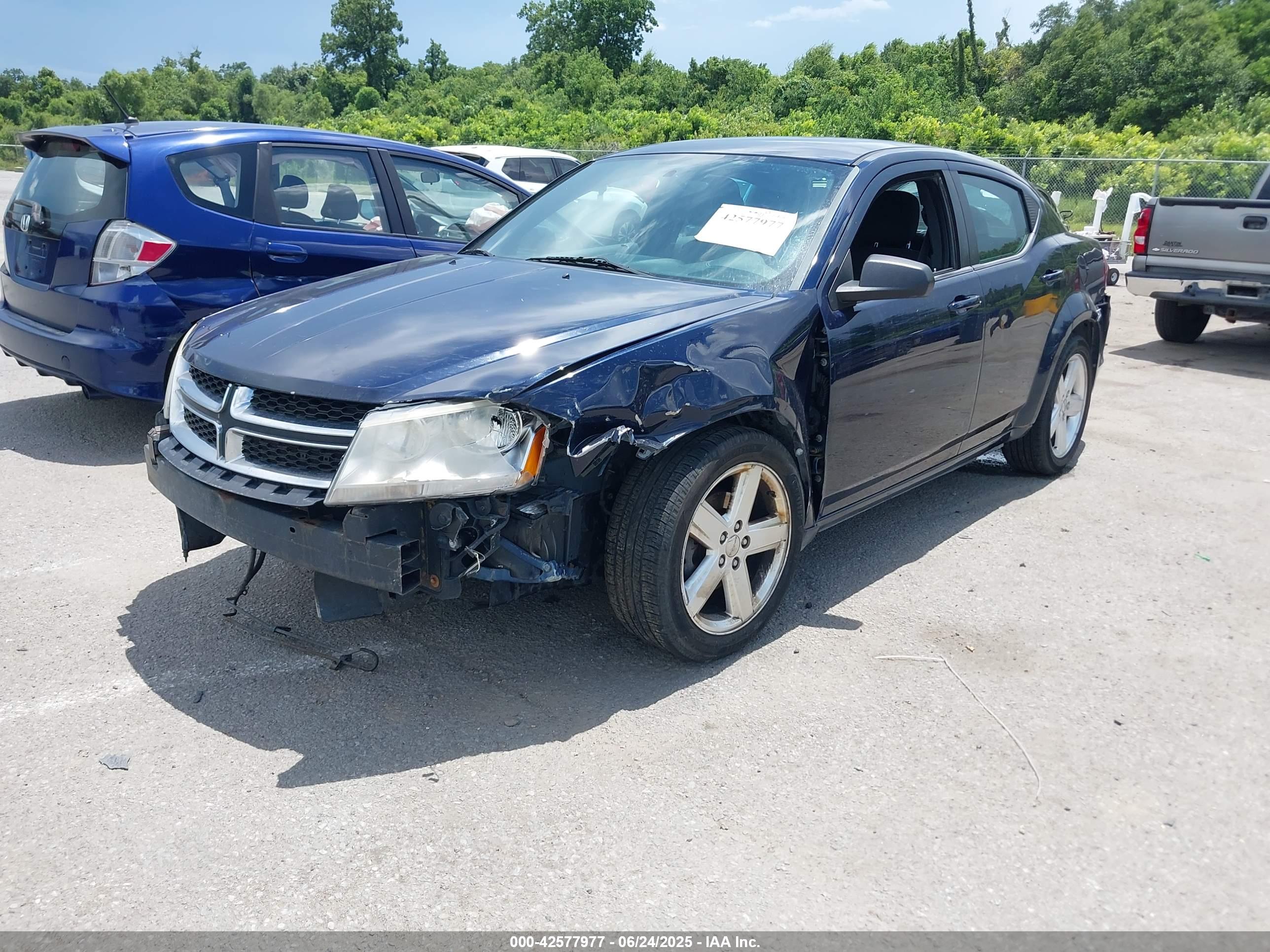 DODGE AVENGER image 6