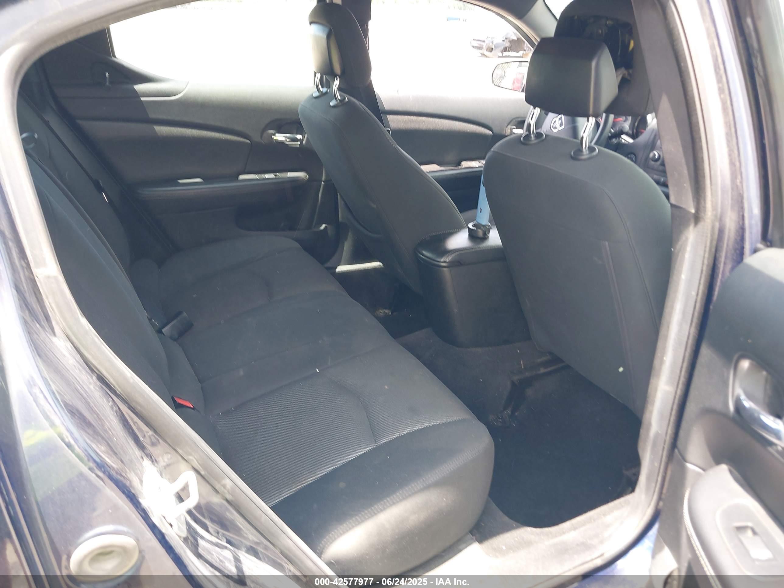 DODGE AVENGER image 8
