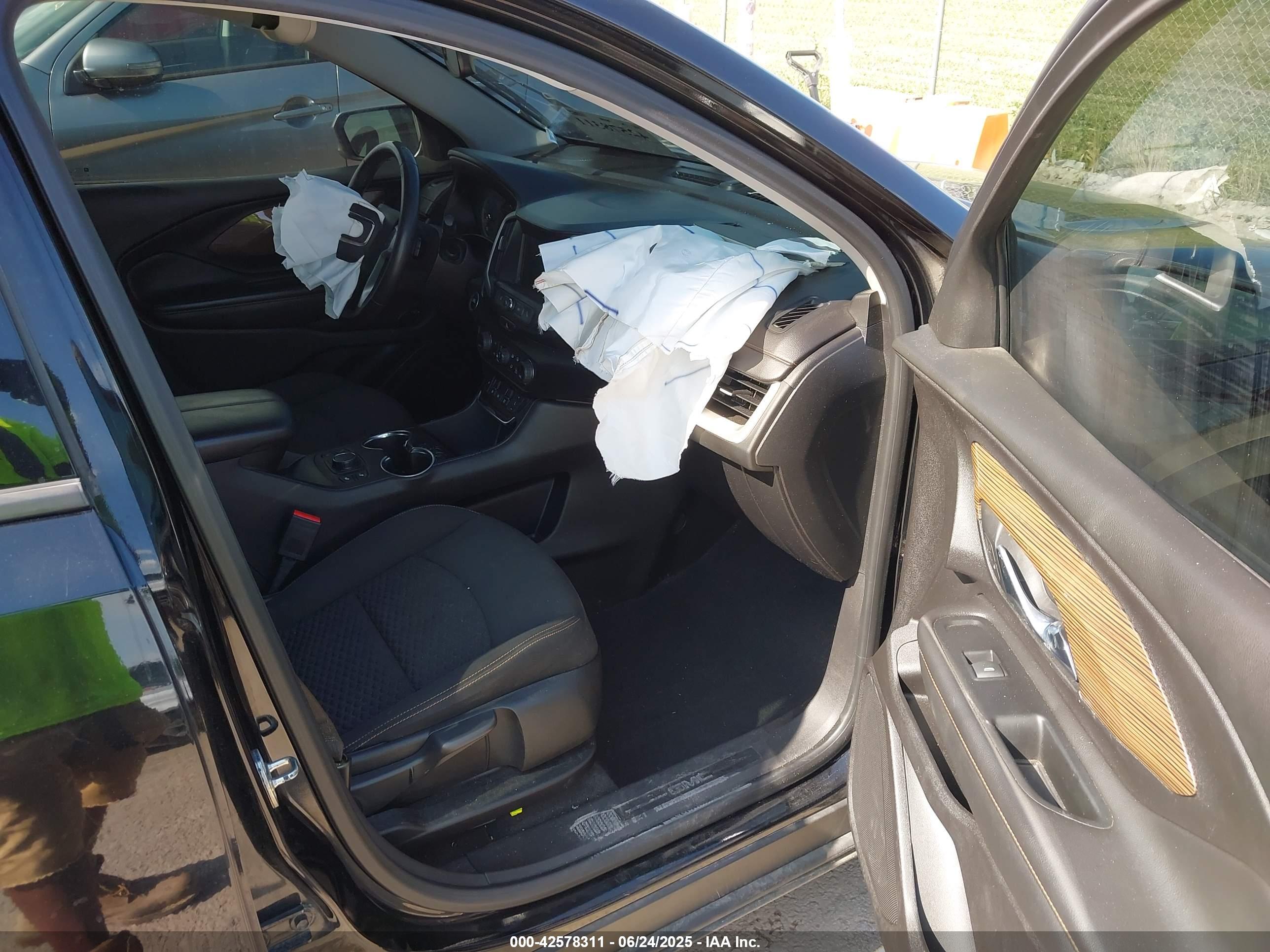 GMC TERRAIN image 5