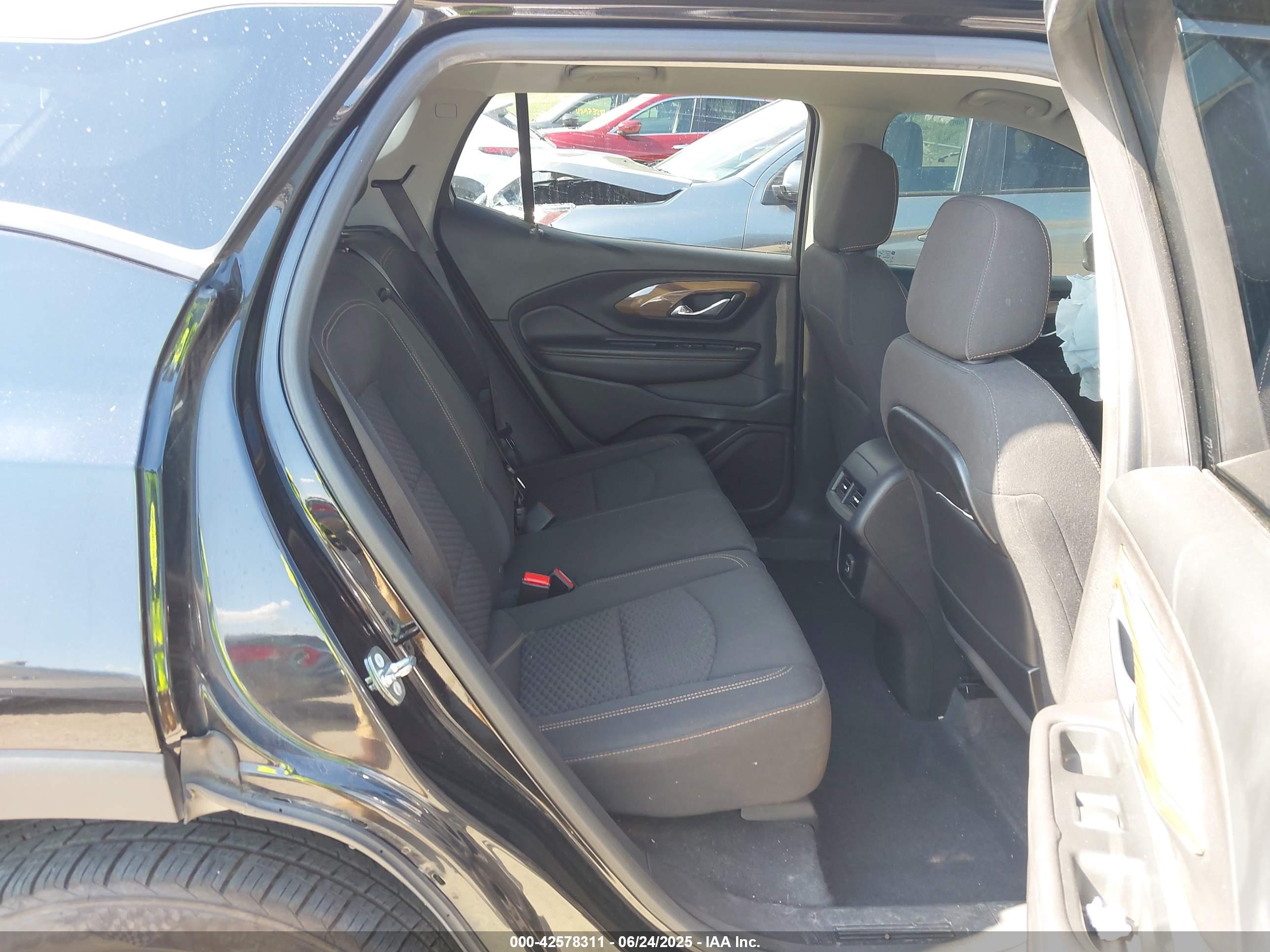 GMC TERRAIN image 8