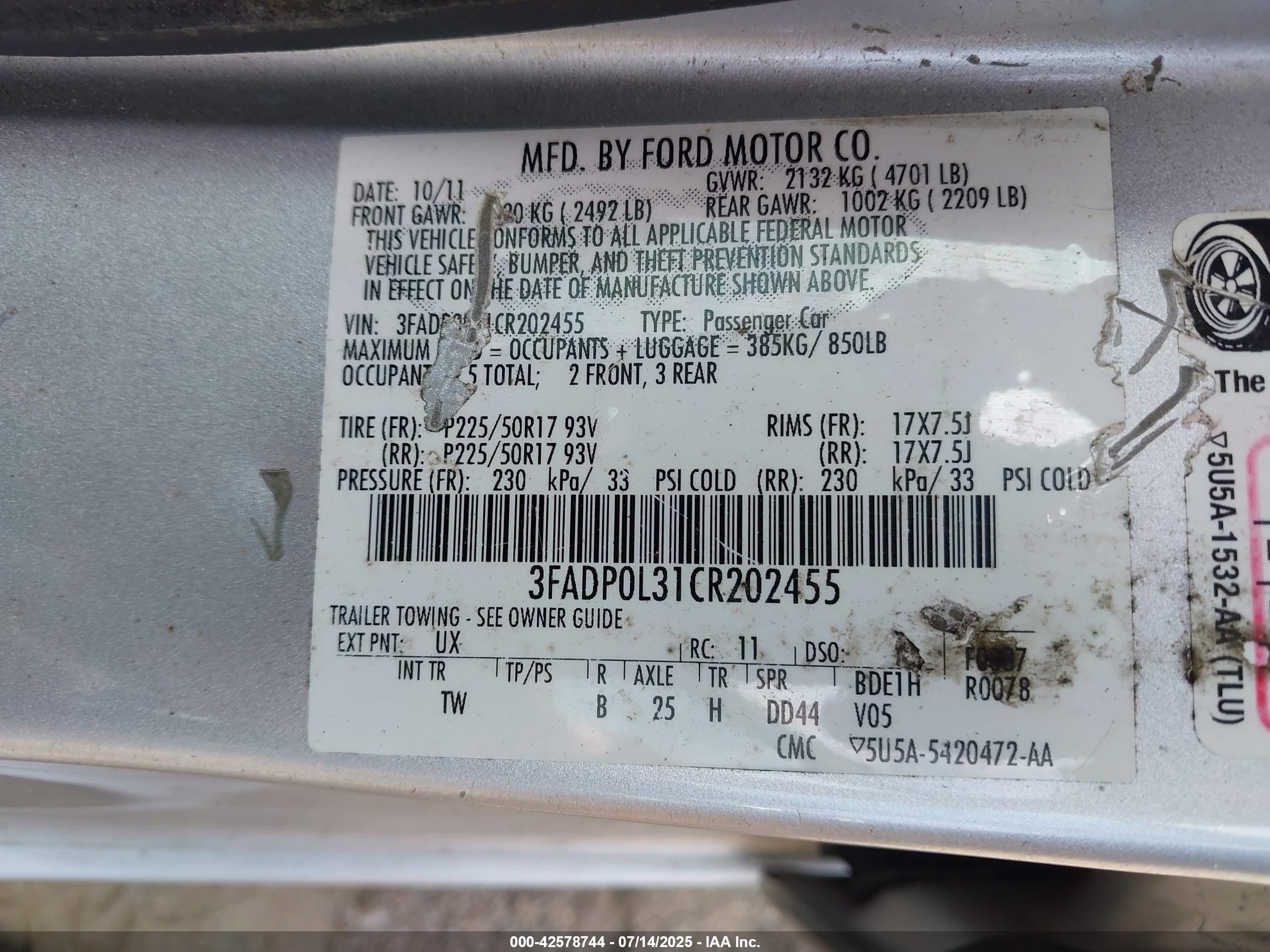 FORD FUSION image 9