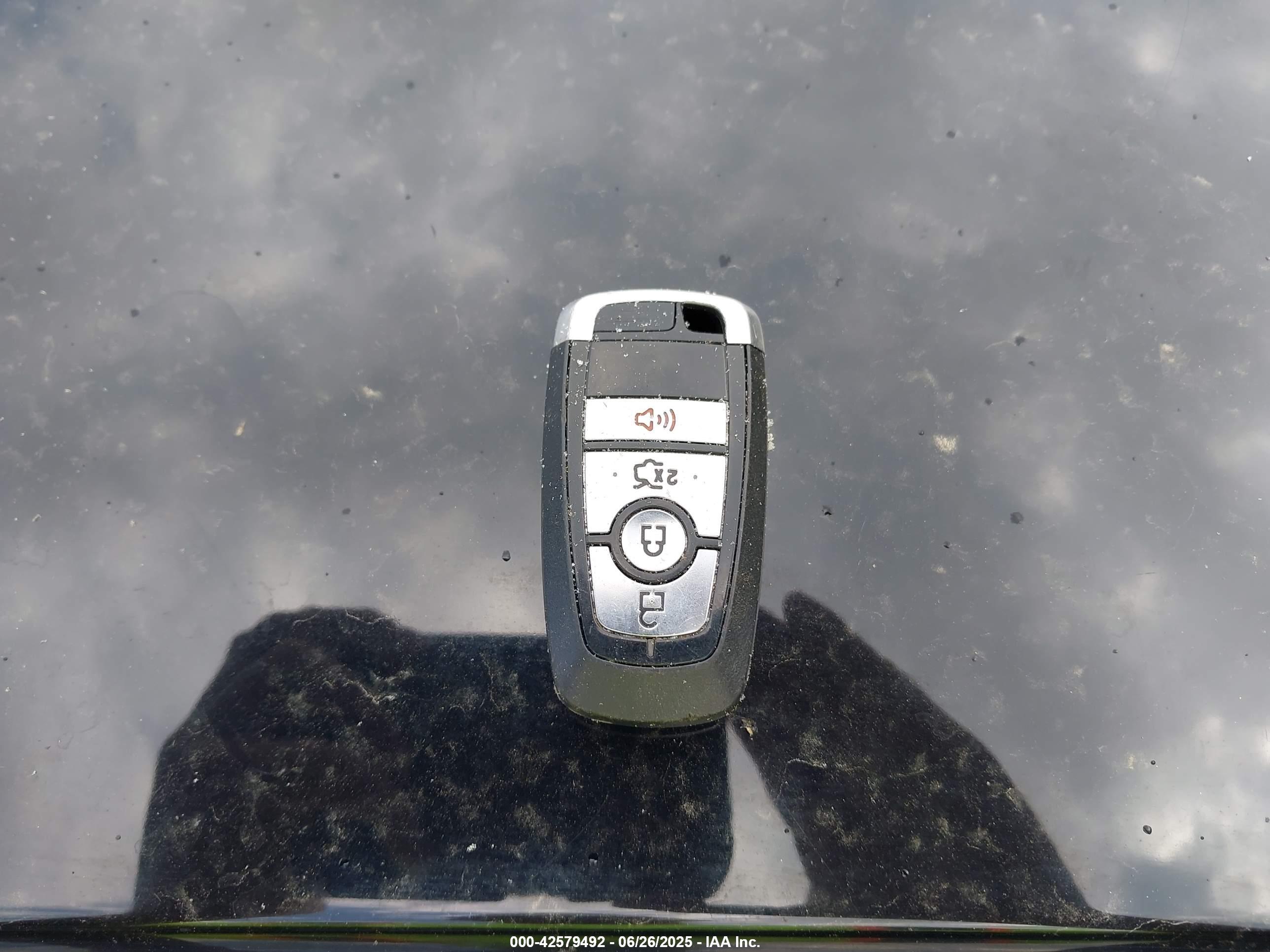 FORD FUSION image 11