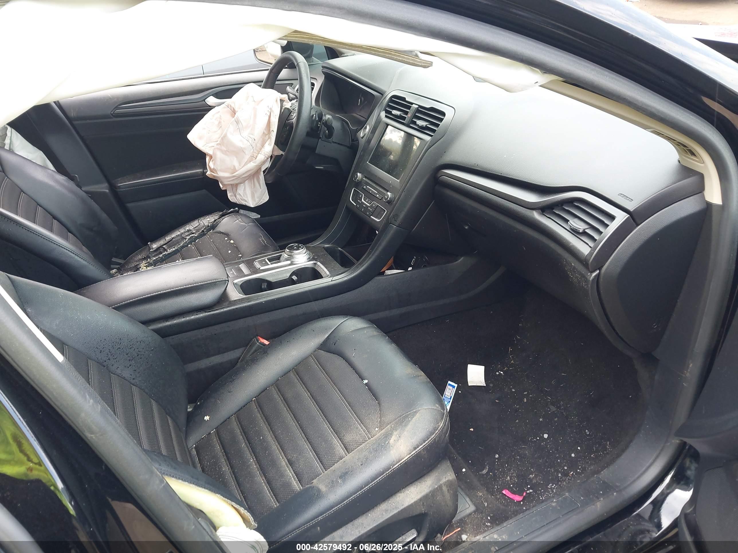 FORD FUSION image 5